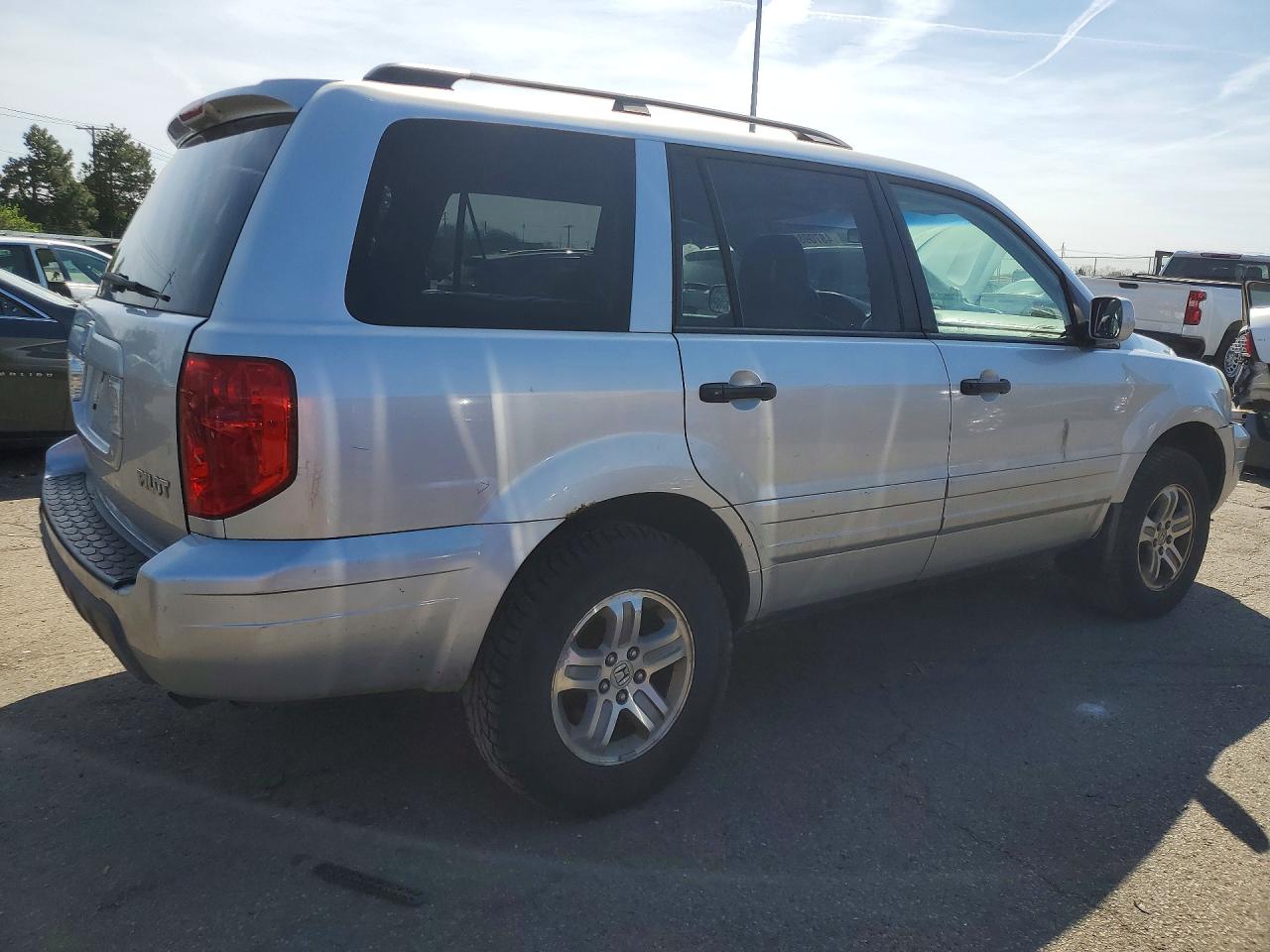 2005 Honda Pilot Exl Silver vin: 5FNYF185X5B047701