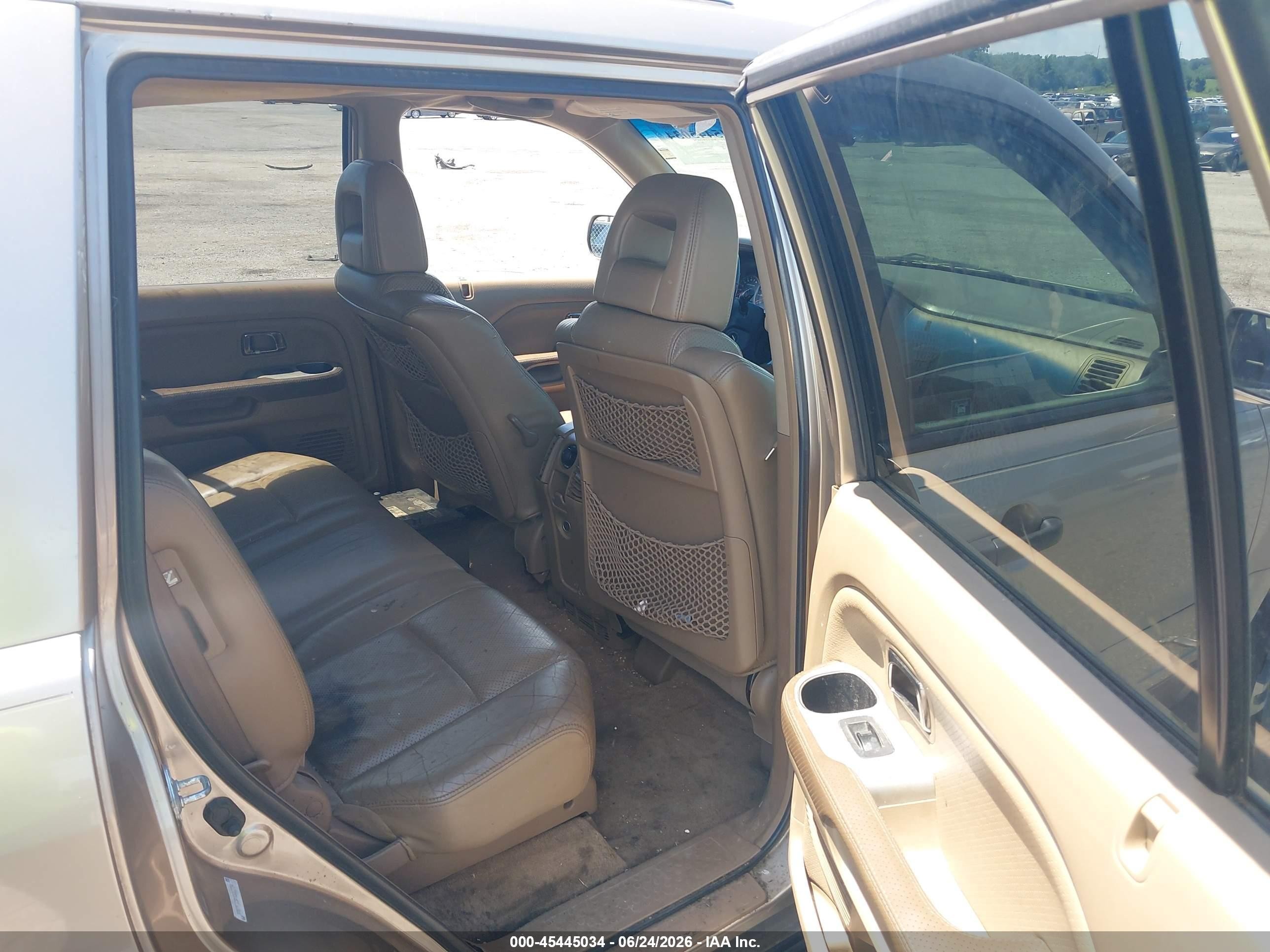 2005 Honda Pilot Ex-l Gold vin: 5FNYF185X5B063784