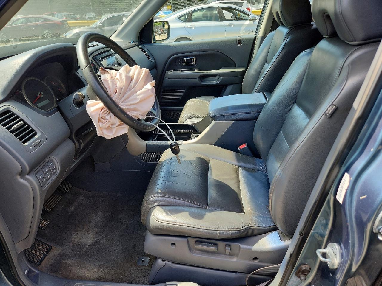 2006 Hond Pilot Blue vin: 5FNYF18606B026267