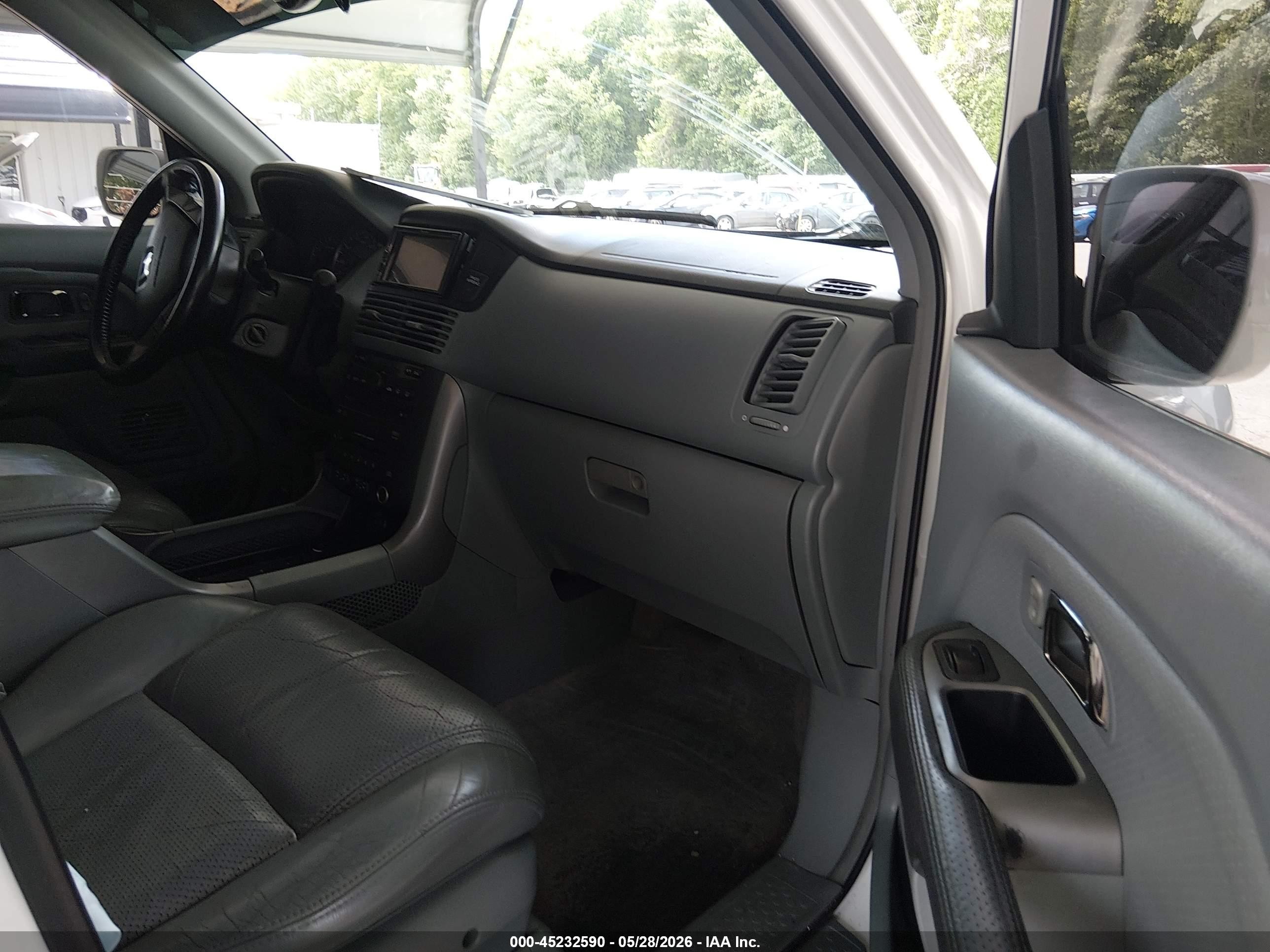 2005 Honda Pilot Ex-l White vin: 5FNYF18625B035003