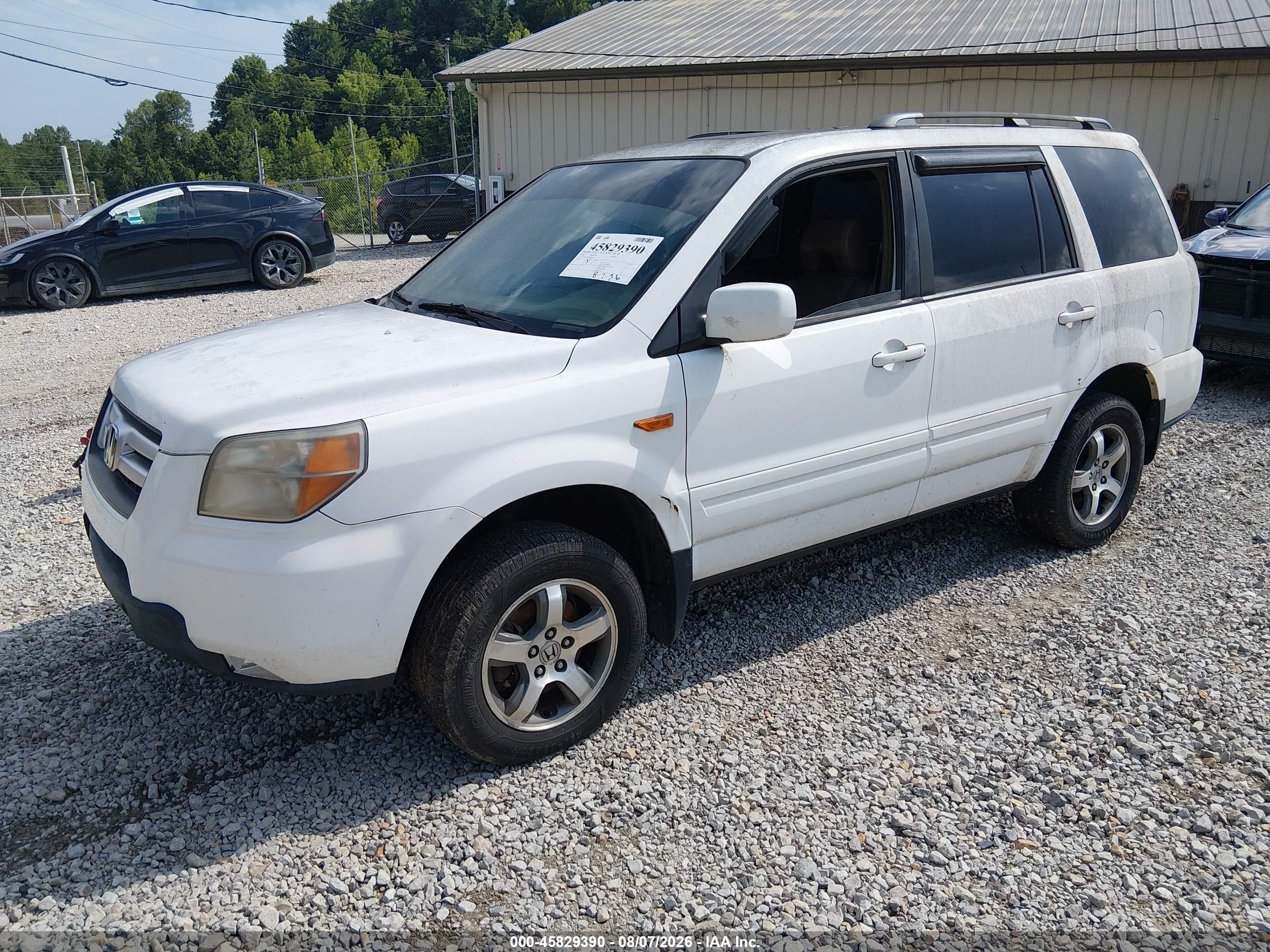 2008 Honda Pilot Ex-l White vin: 5FNYF18638B009286