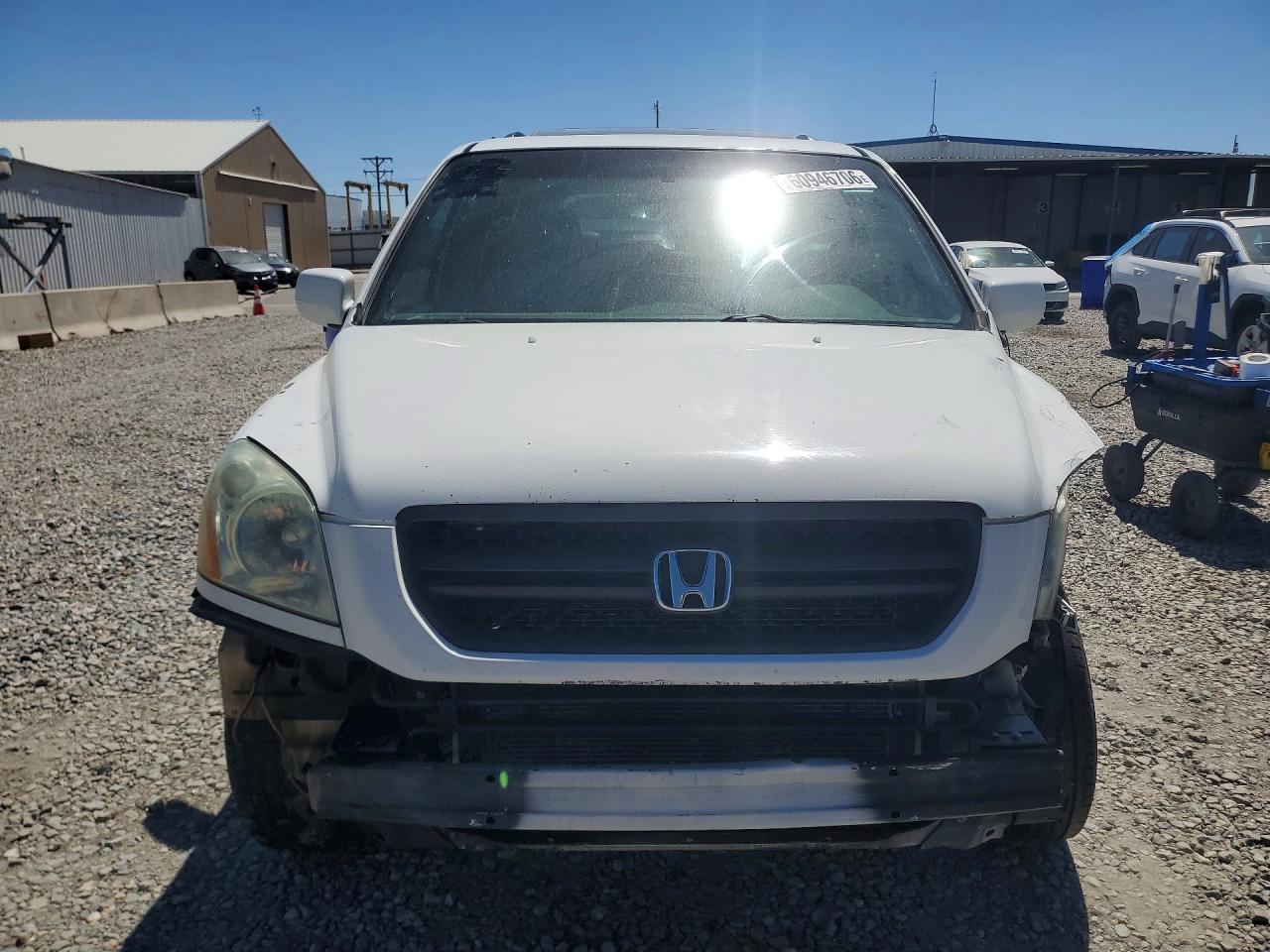 2005 Honda Pilot Exl White vin: 5FNYF18655B045069