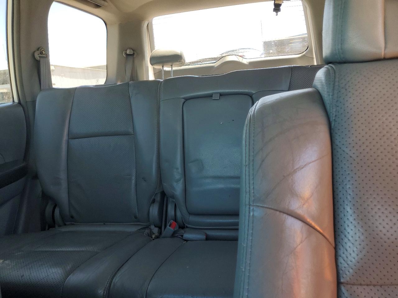 2005 Honda Pilot Exl White vin: 5FNYF18655B045069