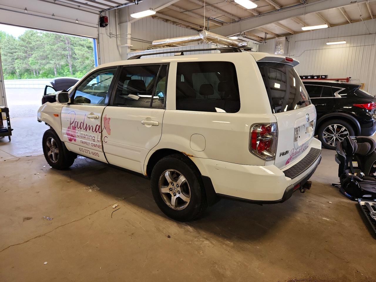 2008 Honda Pilot Exl Белый vin: 5FNYF18738B047805