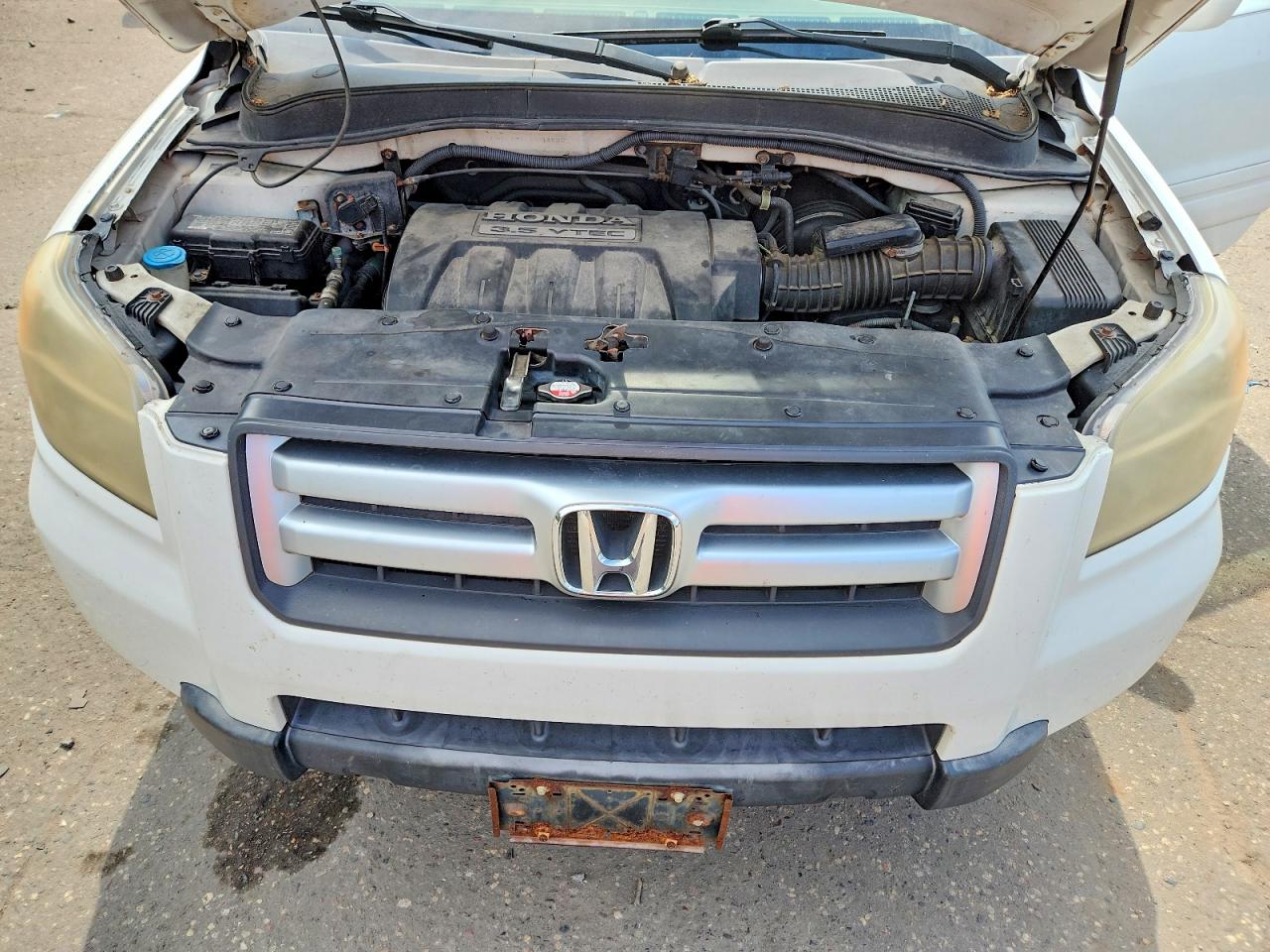 2007 Honda Pilot White vin: 5FNYF18797B014838