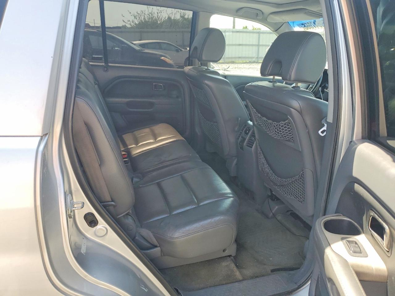 2006 Honda Pilot Ex Silver vin: 5FNYF187X6B002244