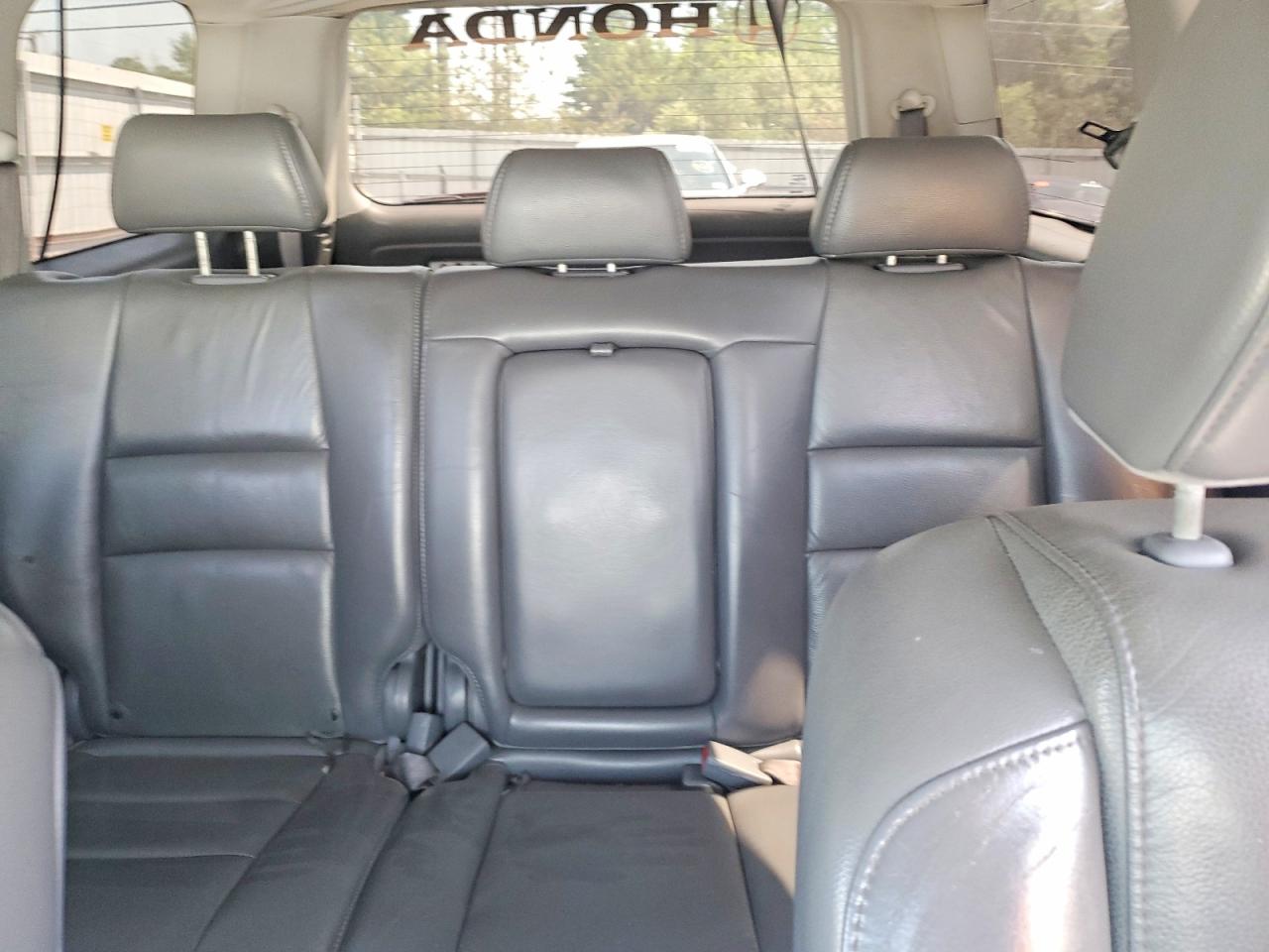 2006 Honda Pilot Ex Silver vin: 5FNYF187X6B002244