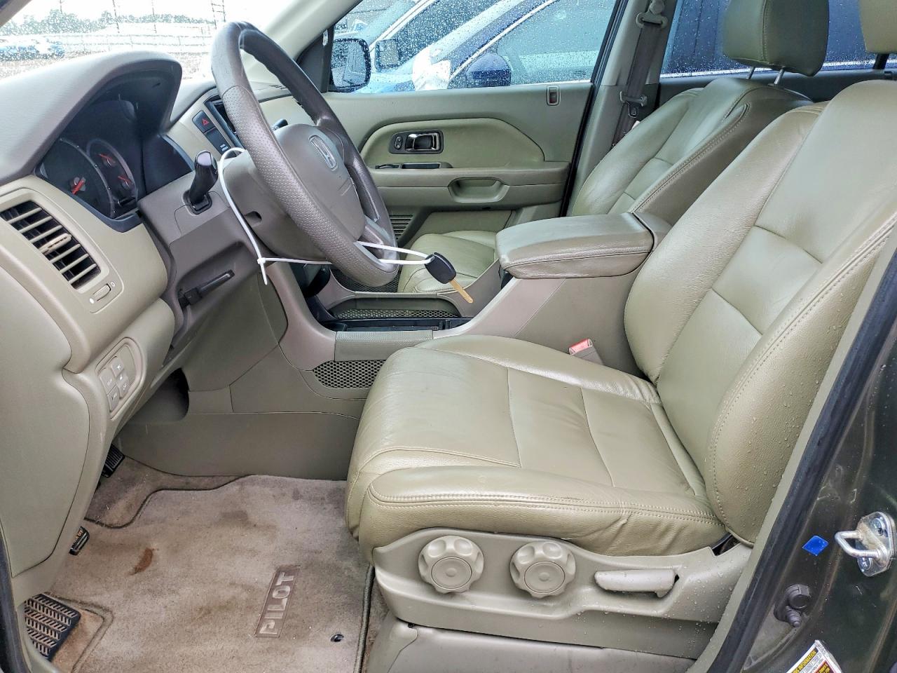 2006 Honda Pilot Lx Green vin: 5FNYF28106B026697