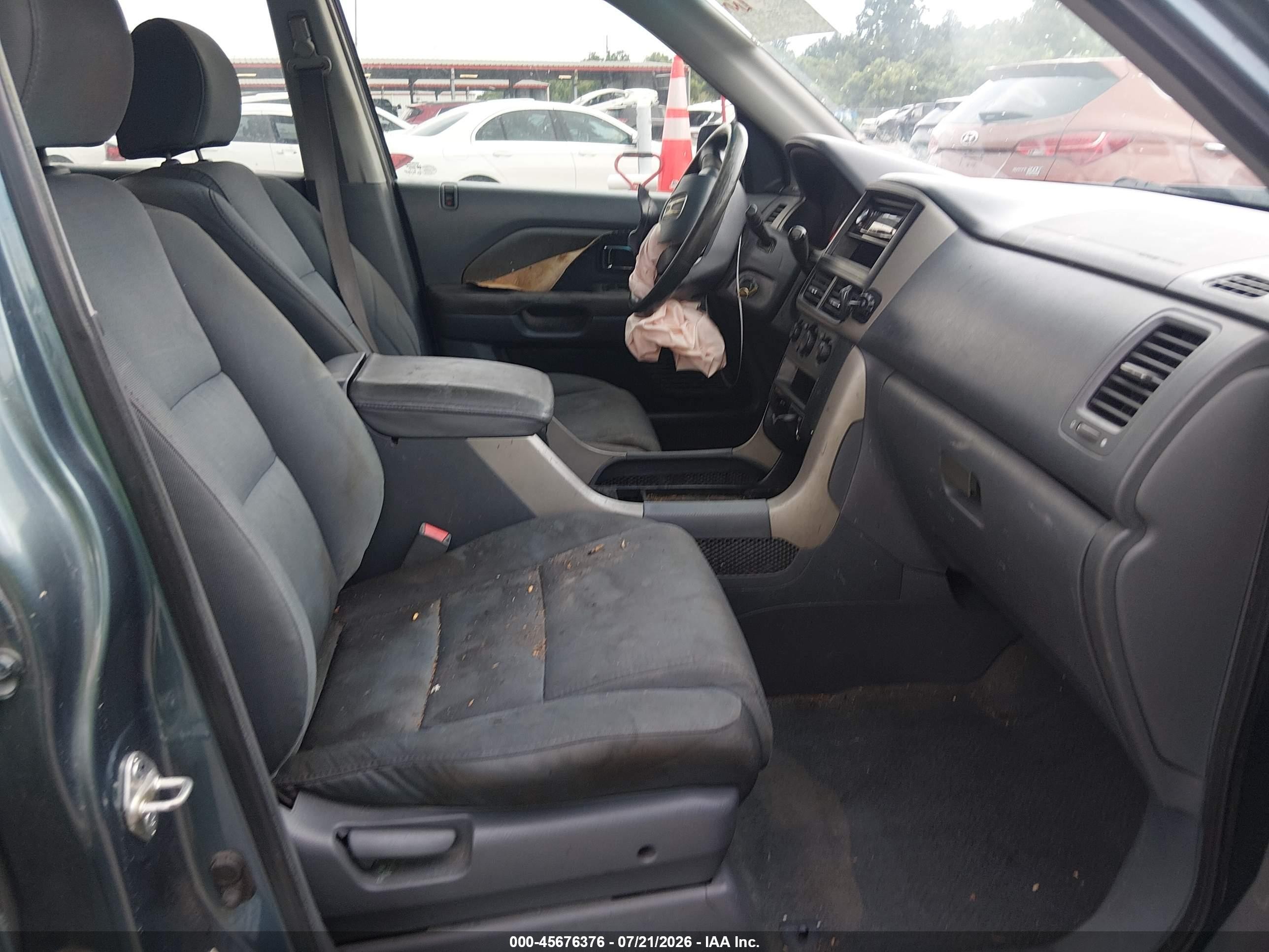2006 Honda Pilot Lx Blue vin: 5FNYF28106B052197
