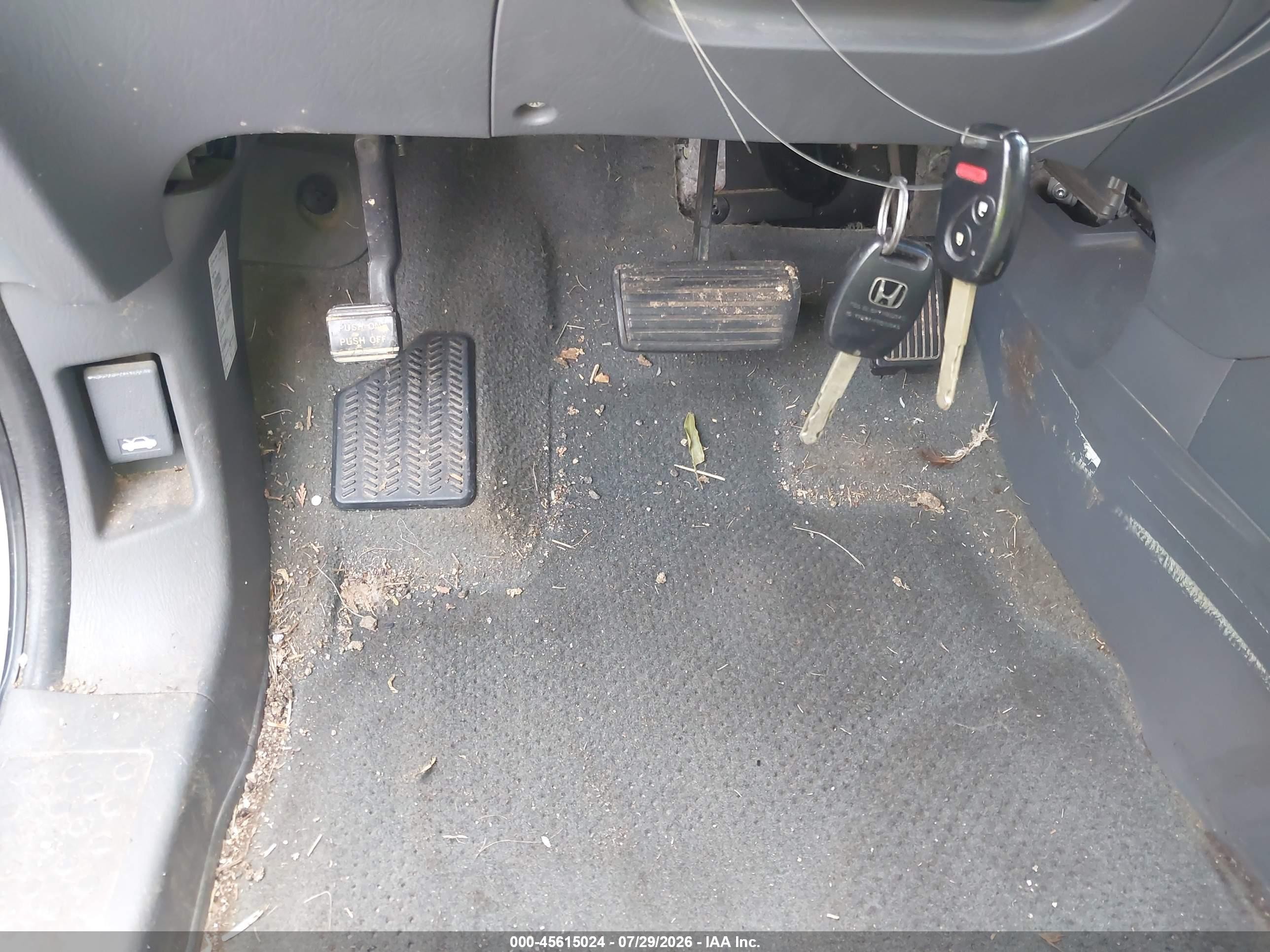 2007 Honda Pilot Lx Серебряный vin: 5FNYF28107B038396