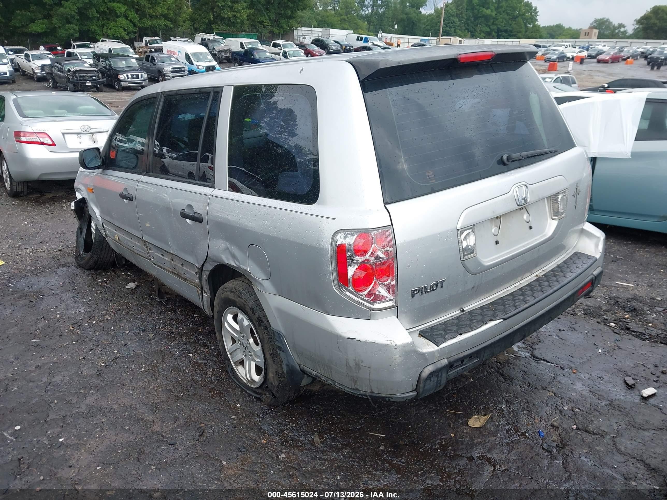 2007 Honda Pilot Lx Серебряный vin: 5FNYF28107B038396