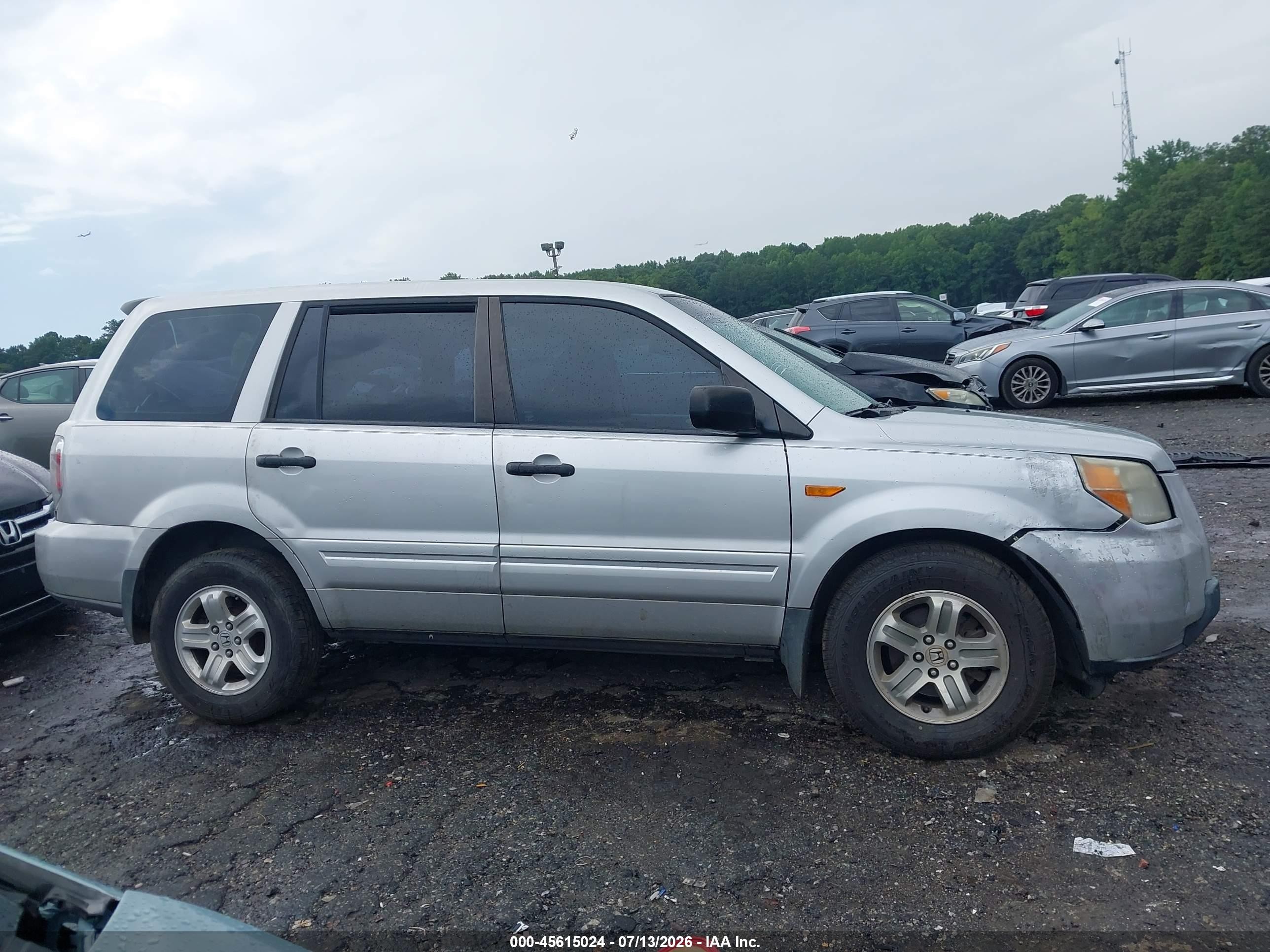2007 Honda Pilot Lx Серебряный vin: 5FNYF28107B038396
