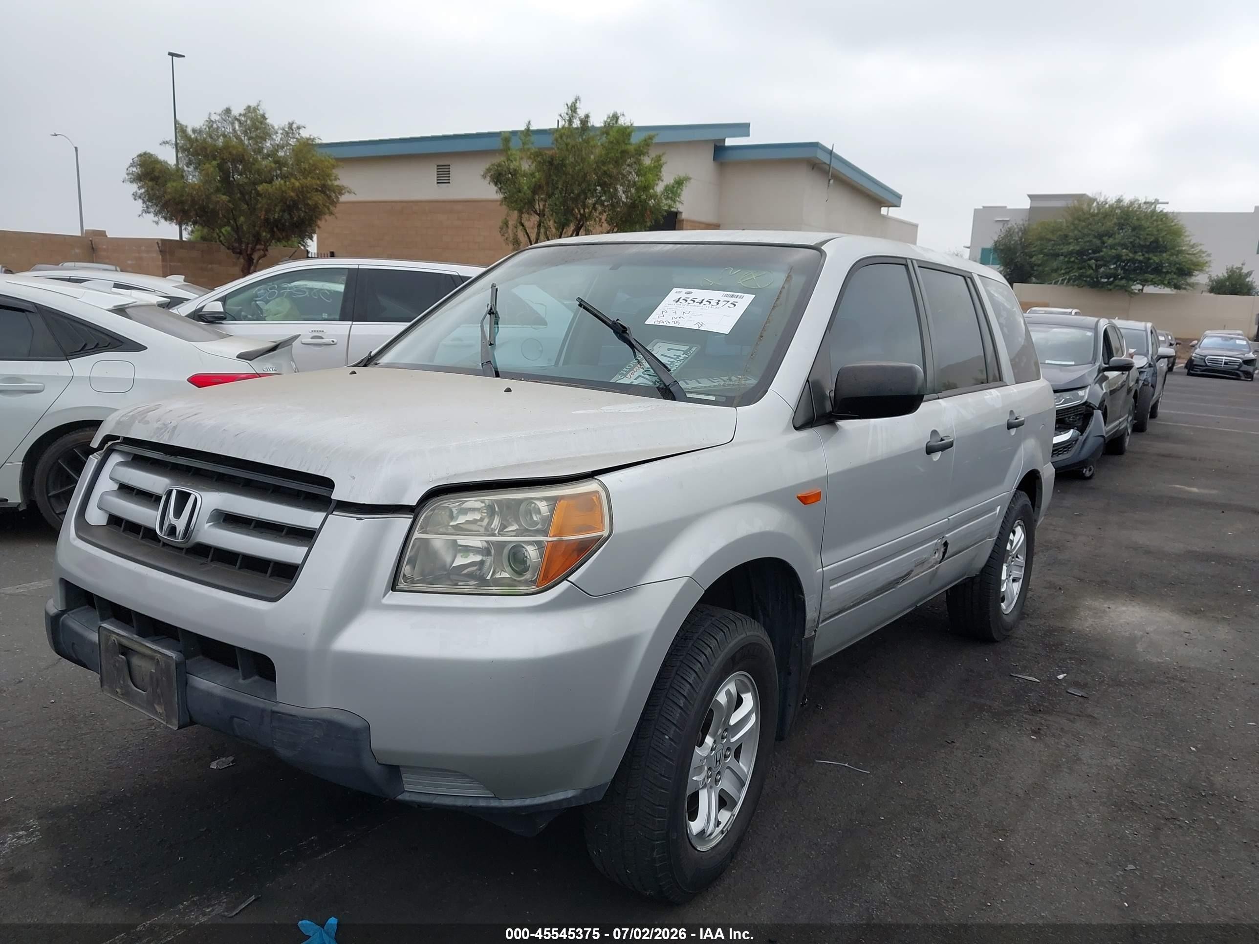 2007 Honda Pilot Lx Silver vin: 5FNYF28107B045137