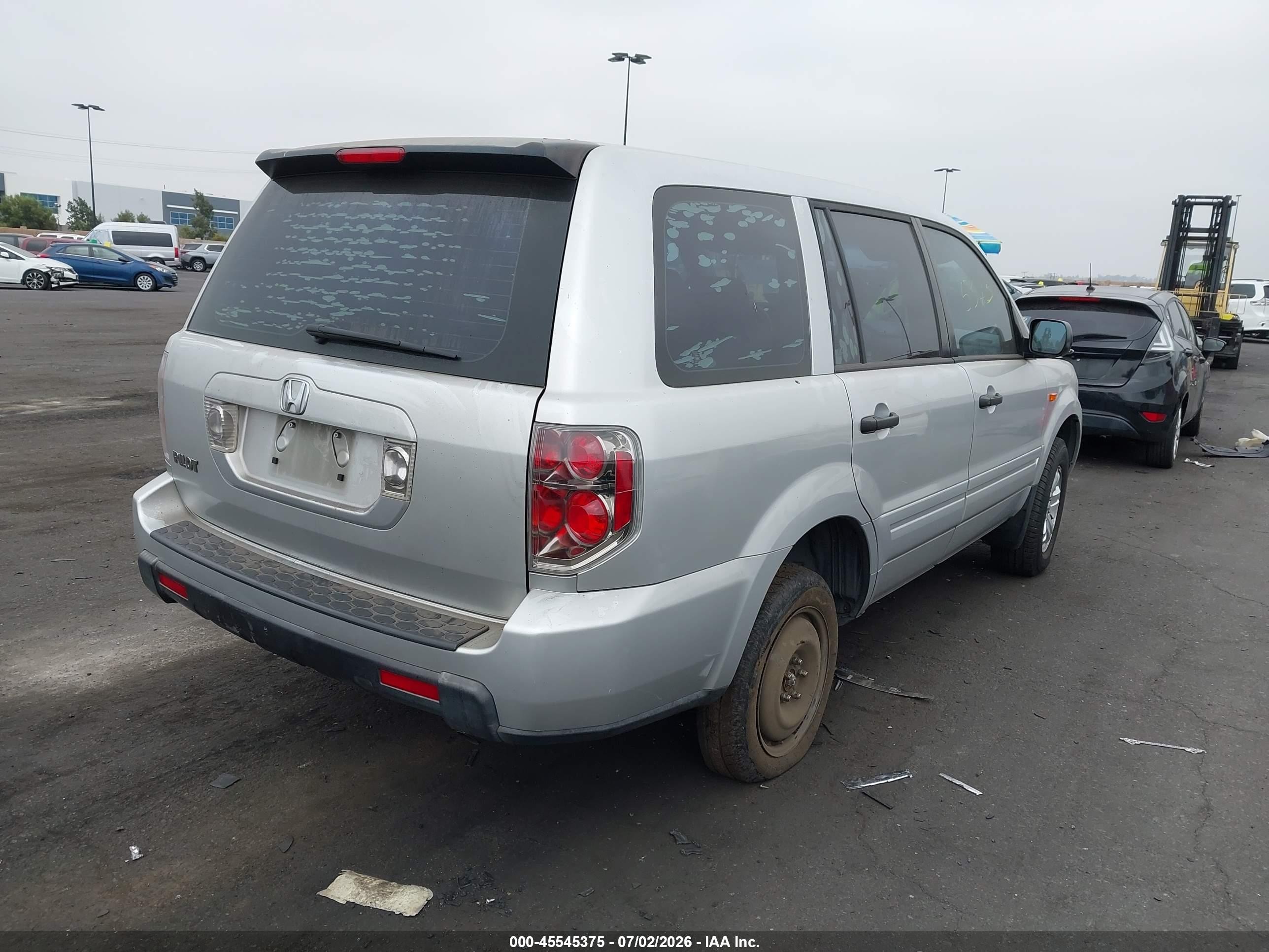 2007 Honda Pilot Lx Silver vin: 5FNYF28107B045137