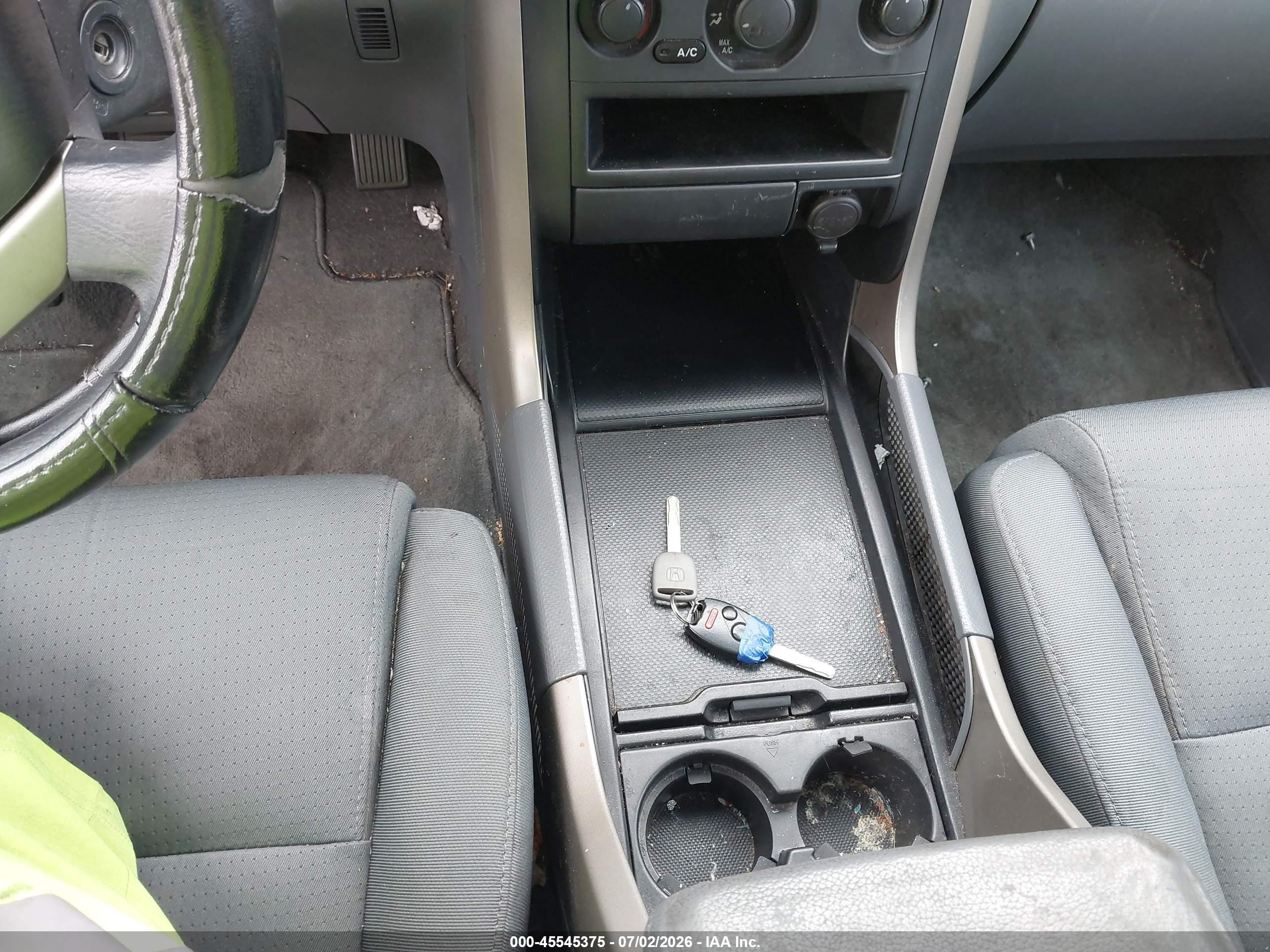 2007 Honda Pilot Lx Silver vin: 5FNYF28107B045137