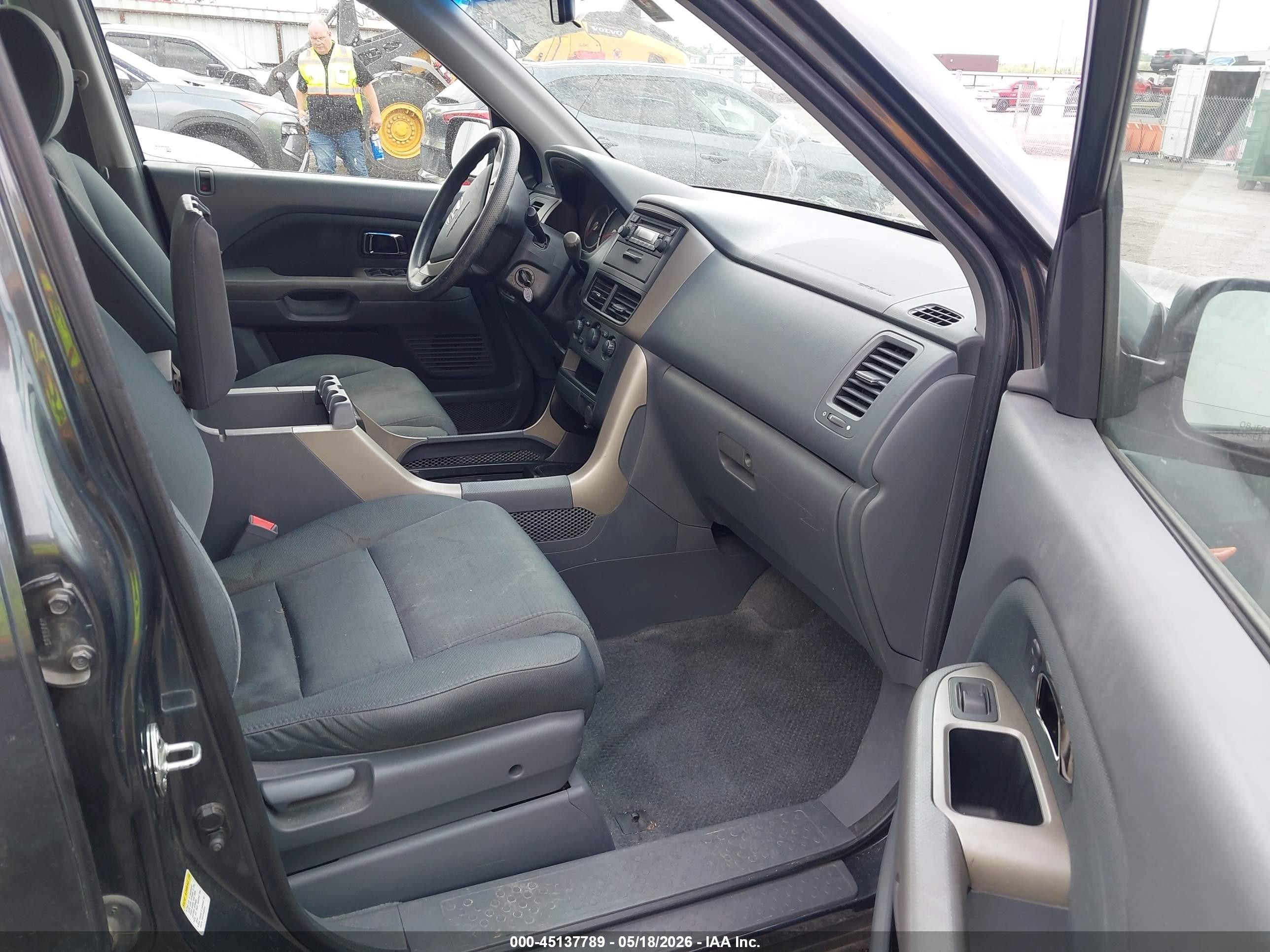 2006 Honda Pilot Lx Gray vin: 5FNYF28116B036834