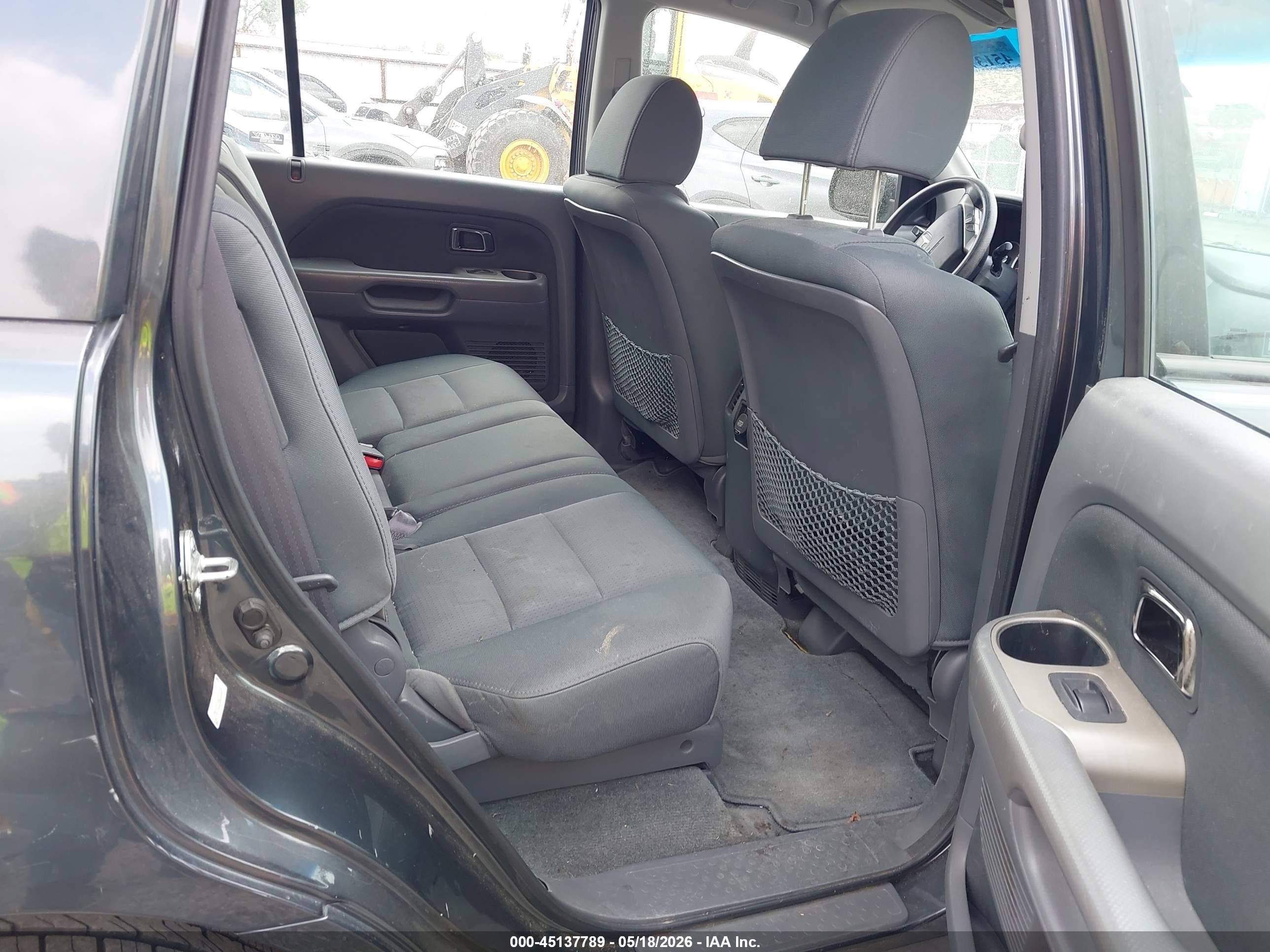 2006 Honda Pilot Lx Gray vin: 5FNYF28116B036834