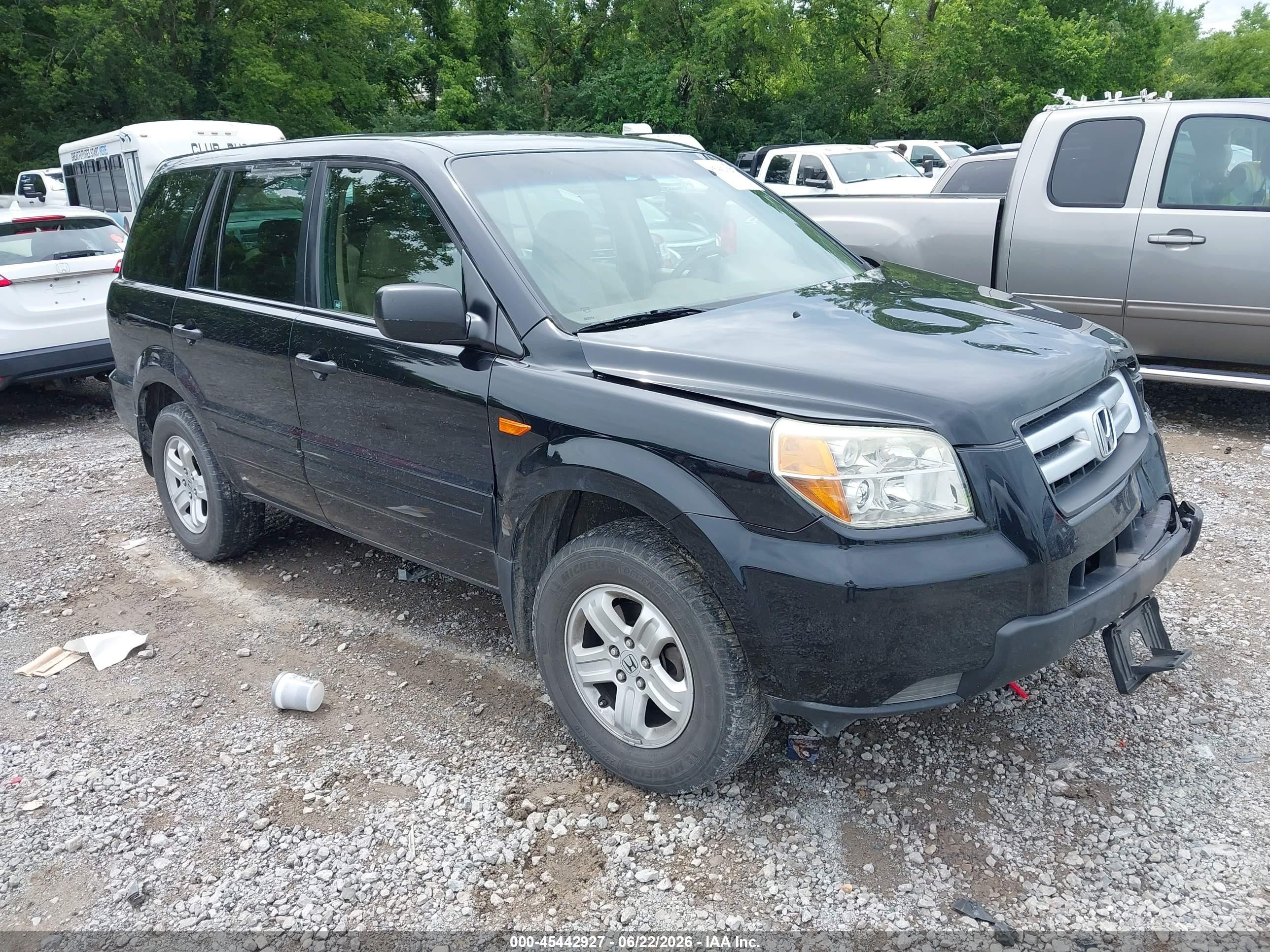 2006 Honda Pilot Lx Black vin: 5FNYF28126B016558