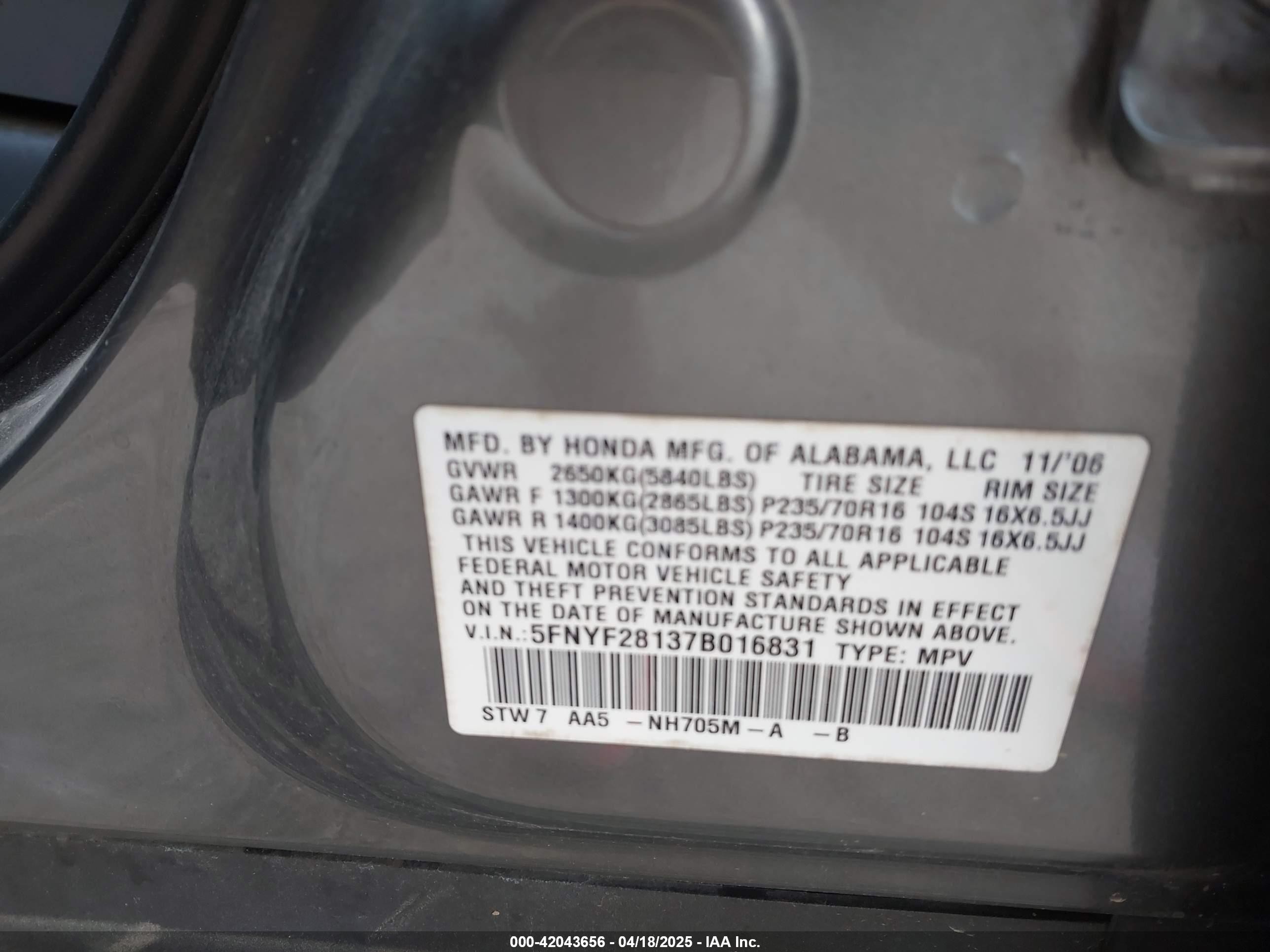 2007 Honda Pilot Lx Gray vin: 5FNYF28137B016831