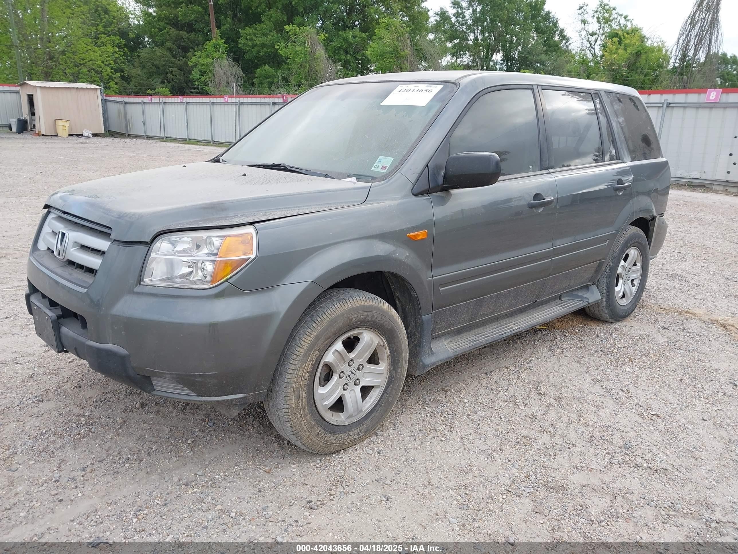 2007 Honda Pilot Lx Gray vin: 5FNYF28137B016831