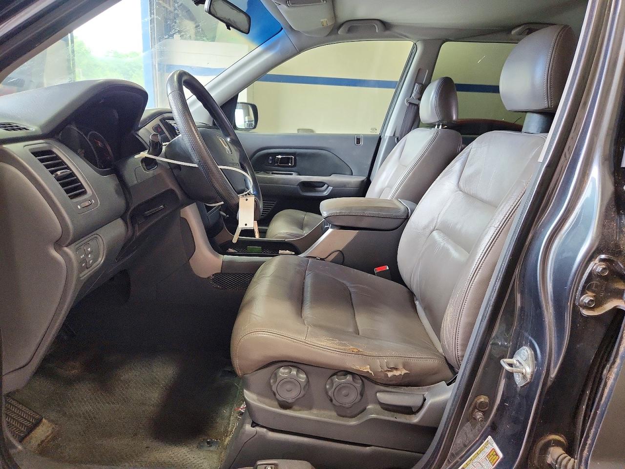 2006 Honda Pilot Lx Gray vin: 5FNYF28146B032177