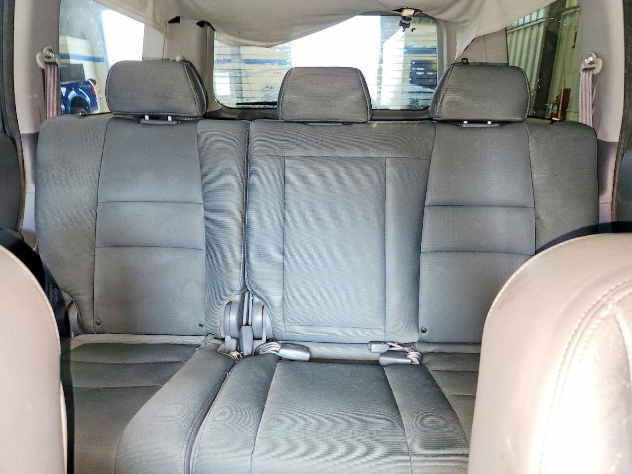 2006 Honda Pilot Lx Gray vin: 5FNYF28146B032177