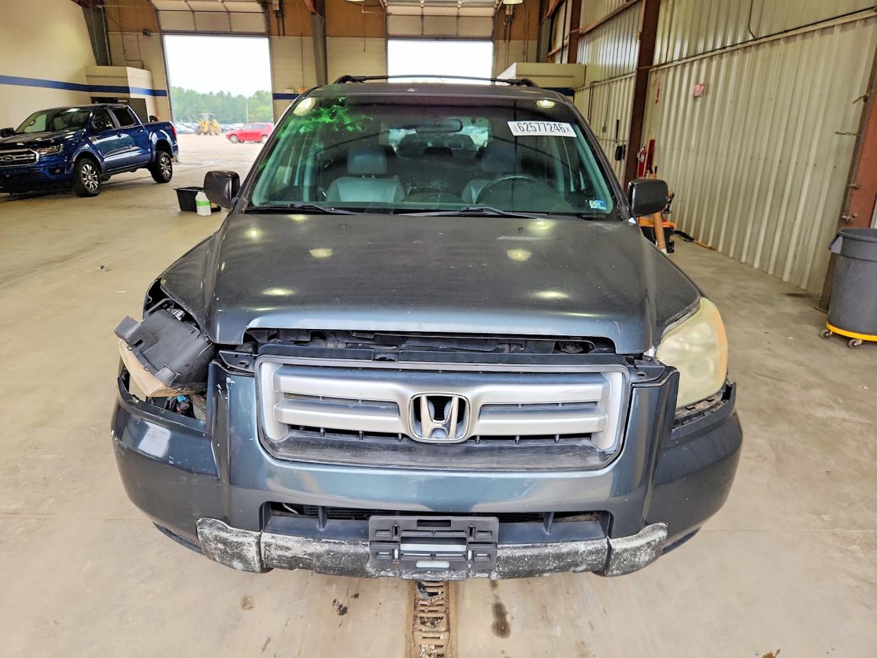 2006 Honda Pilot Lx Gray vin: 5FNYF28146B032177