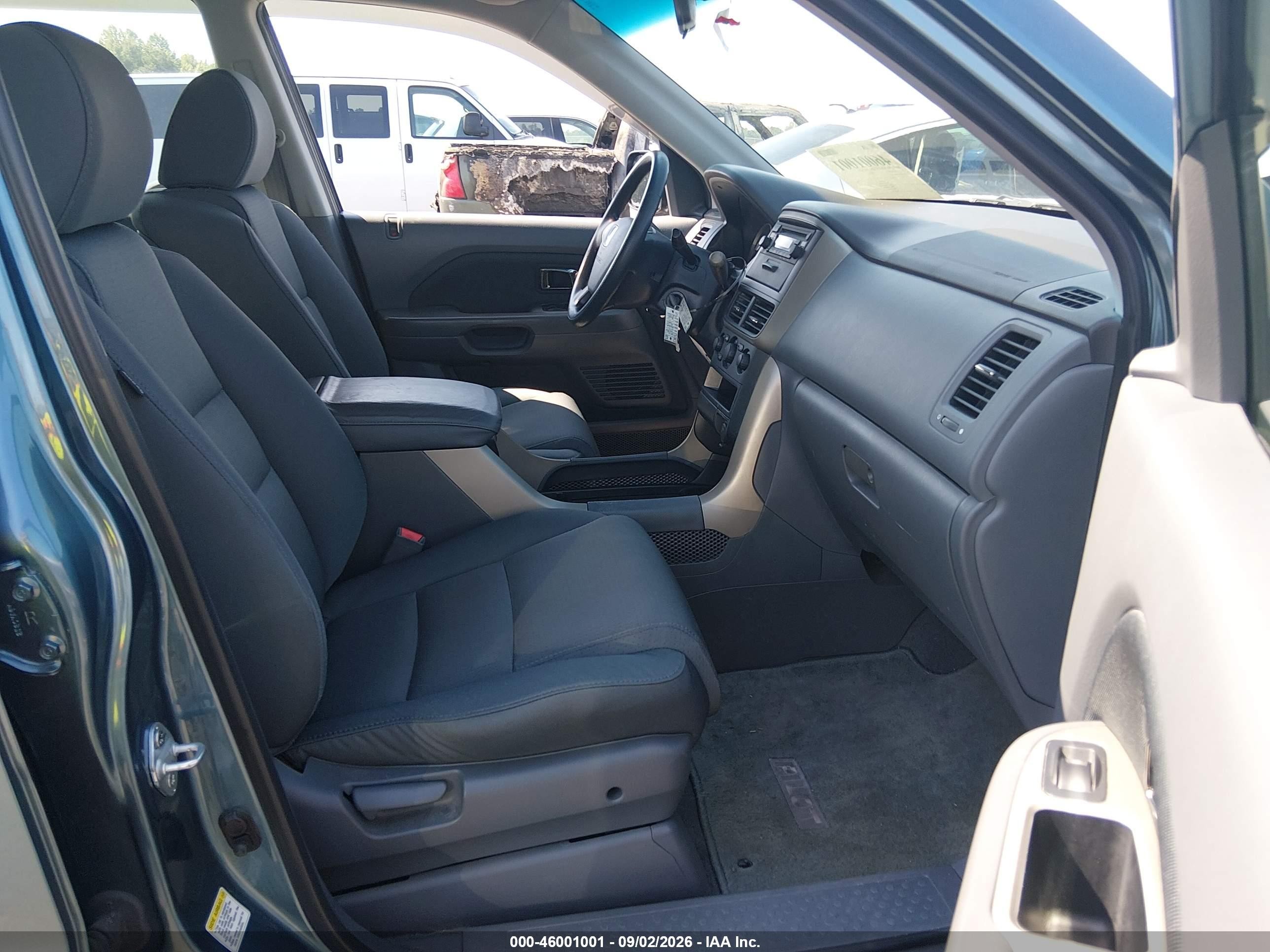 2007 Honda Pilot Lx Gray vin: 5FNYF28147B013792