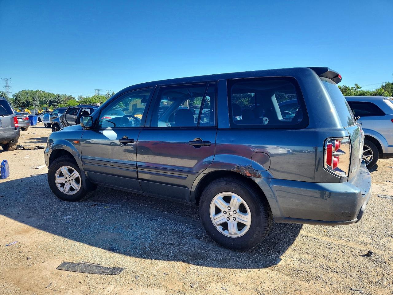 2006 Honda Pilot Lx Gray vin: 5FNYF28166B002047