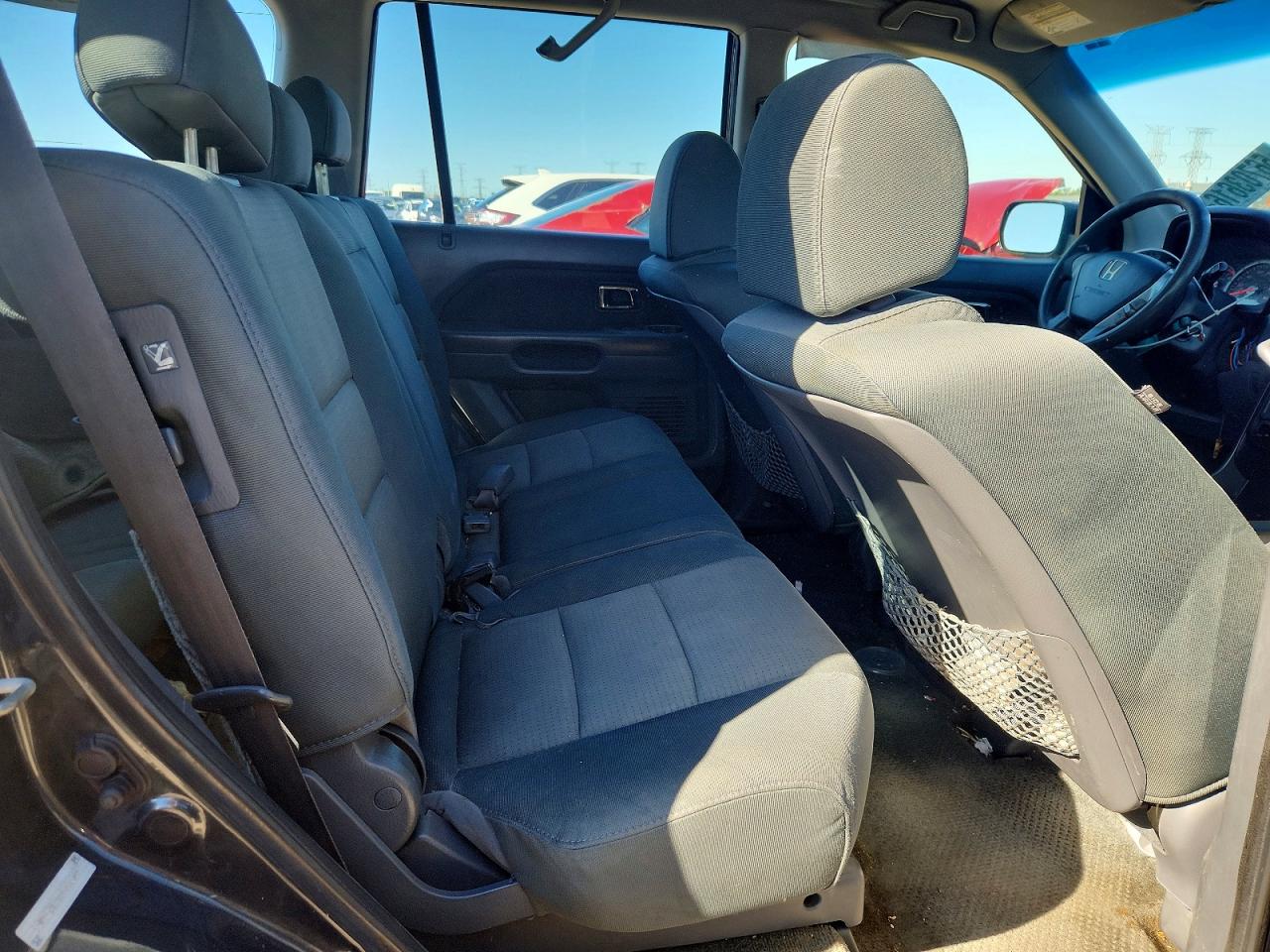 2006 Honda Pilot Lx Gray vin: 5FNYF28166B002047