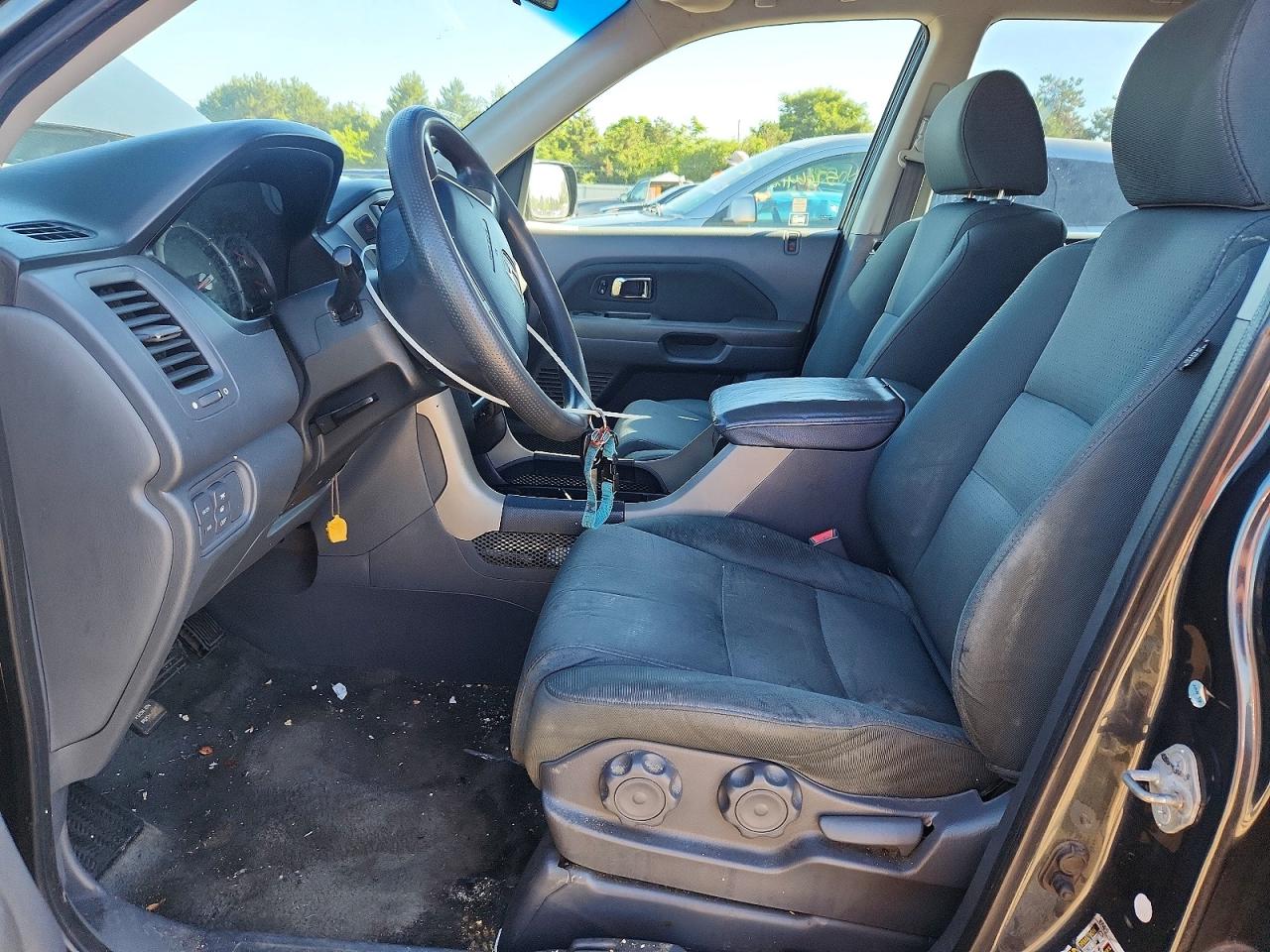 2006 Honda Pilot Lx Gray vin: 5FNYF28166B002047