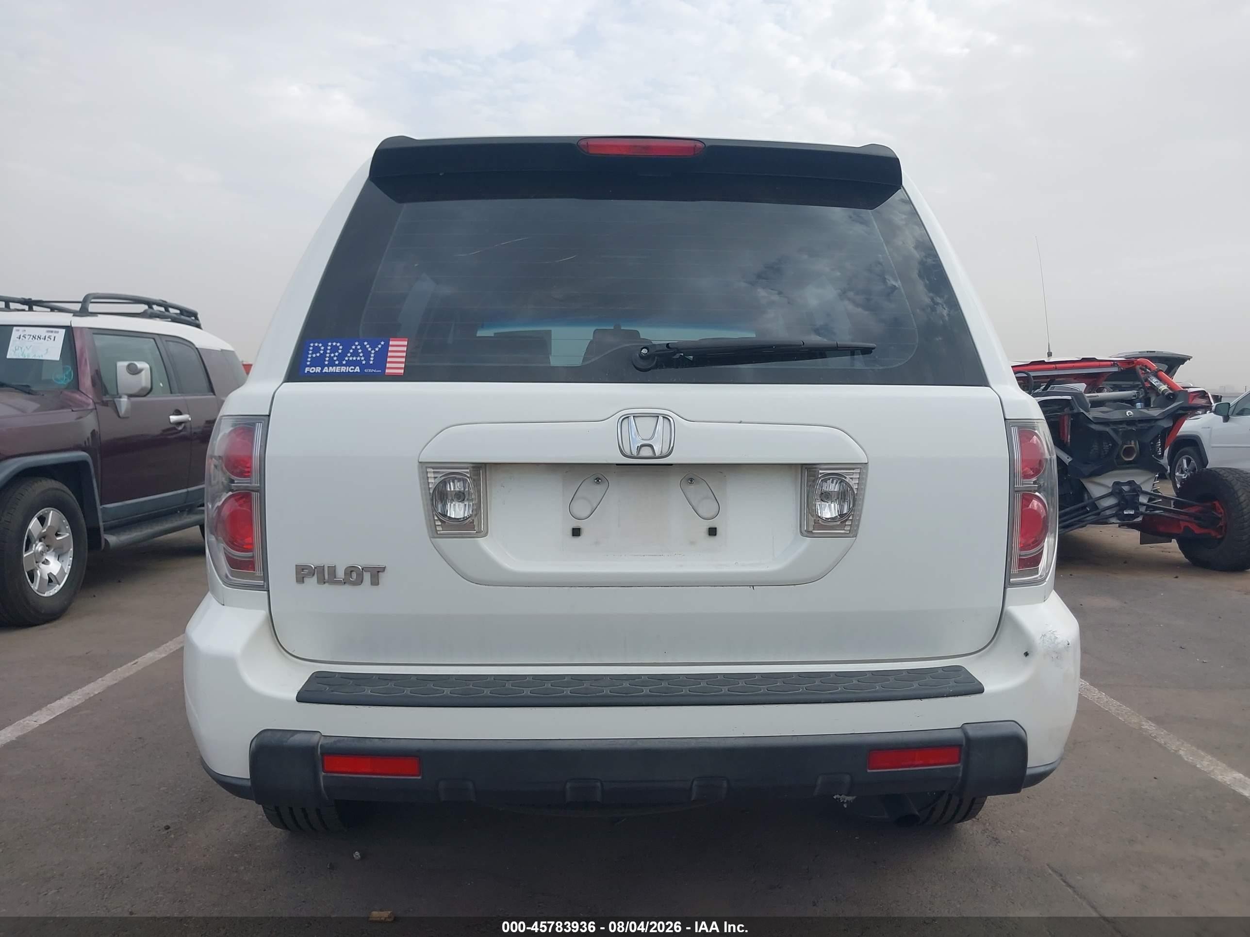 2007 Honda Pilot Lx Белый vin: 5FNYF28177B009221