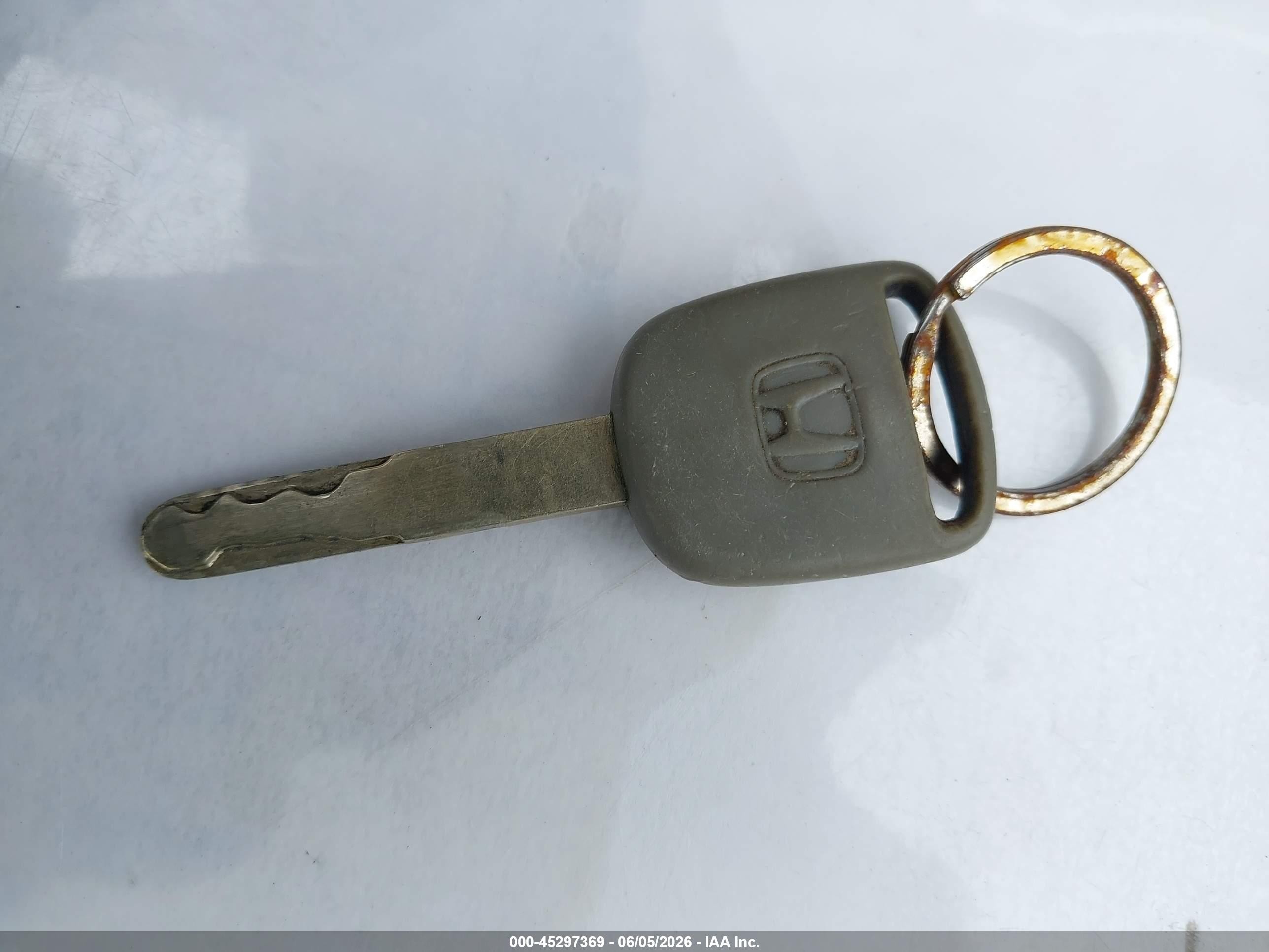 2006 Honda Pilot Lx Серый vin: 5FNYF28186B036233