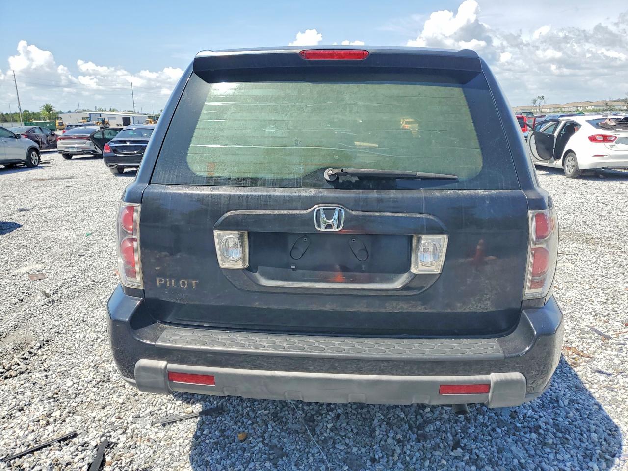 2007 Honda Pilot Lx Черный vin: 5FNYF28197B044682