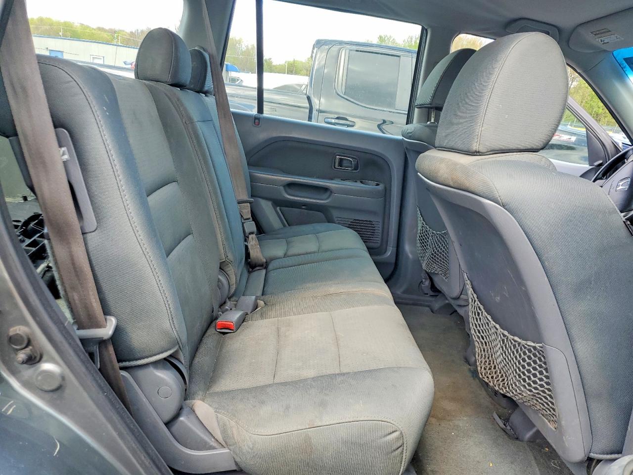 2007 Honda Pilot Lx Серебряный vin: 5FNYF281X7B042679
