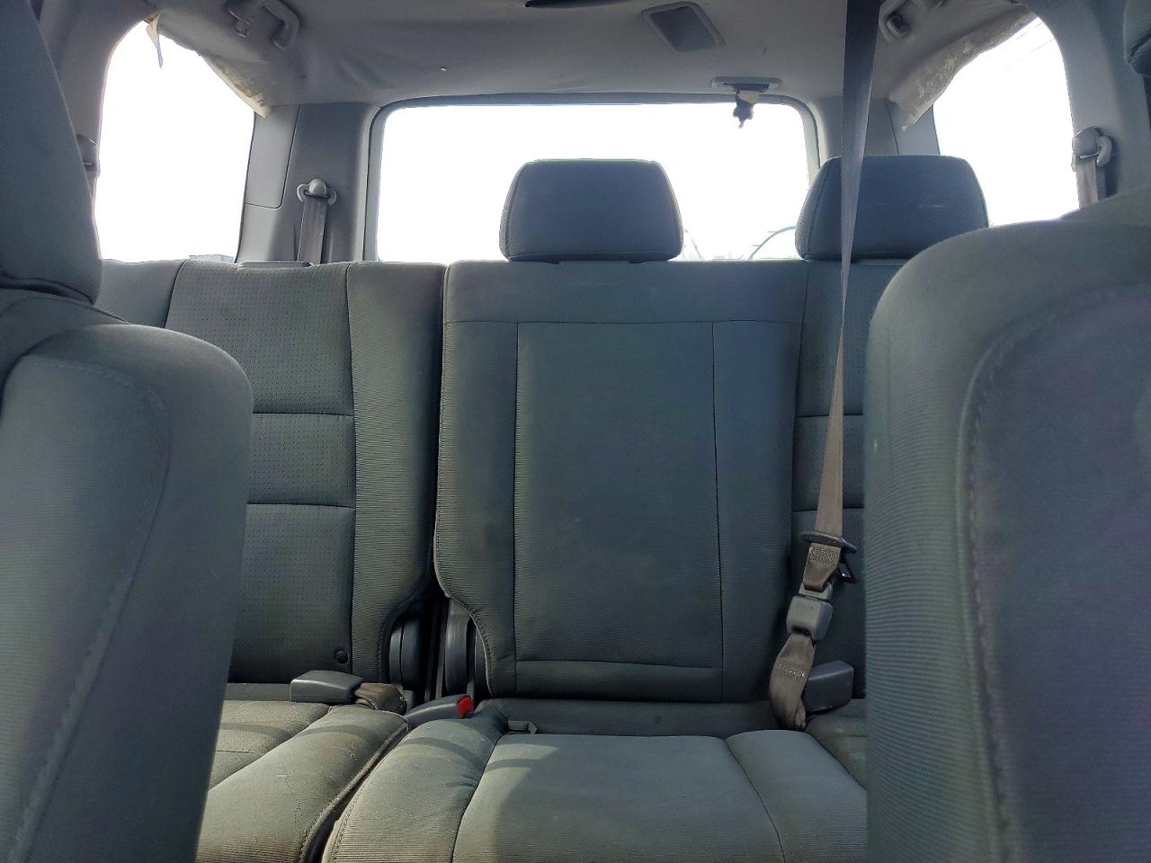 2007 Honda Pilot Lx Серебряный vin: 5FNYF281X7B042679