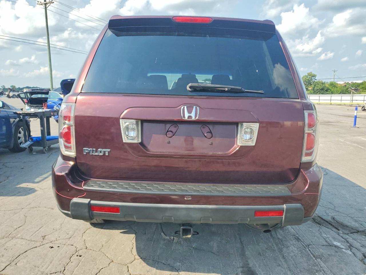 2008 Honda Pilot Vp Burgundy vin: 5FNYF28208B008776