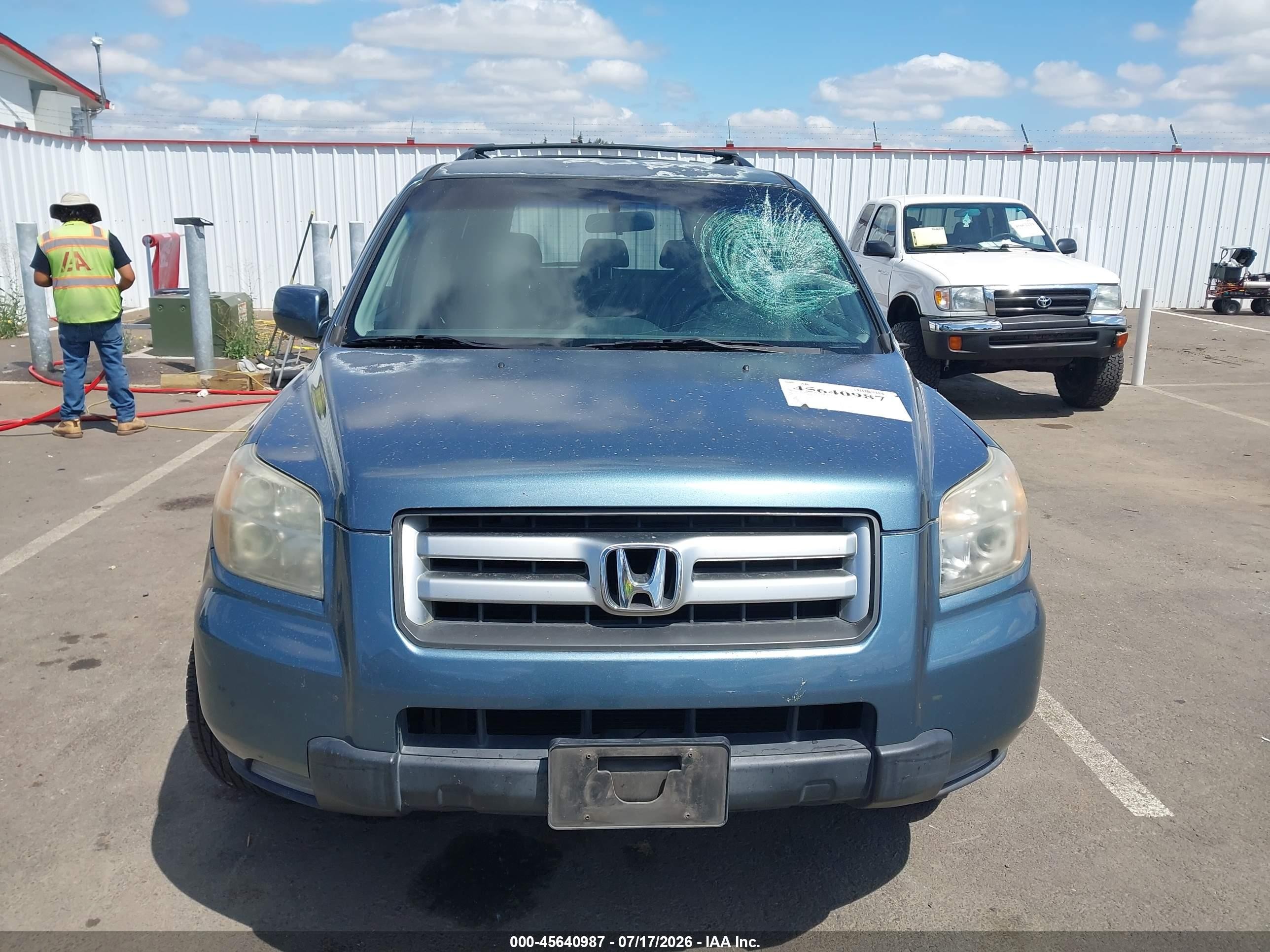 2008 Honda Pilot Vp Blue vin: 5FNYF28228B007757