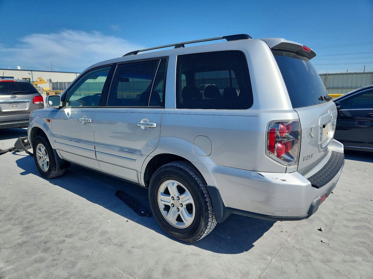 2008 Honda Pilot Vp Silver vin: 5FNYF28298B001650