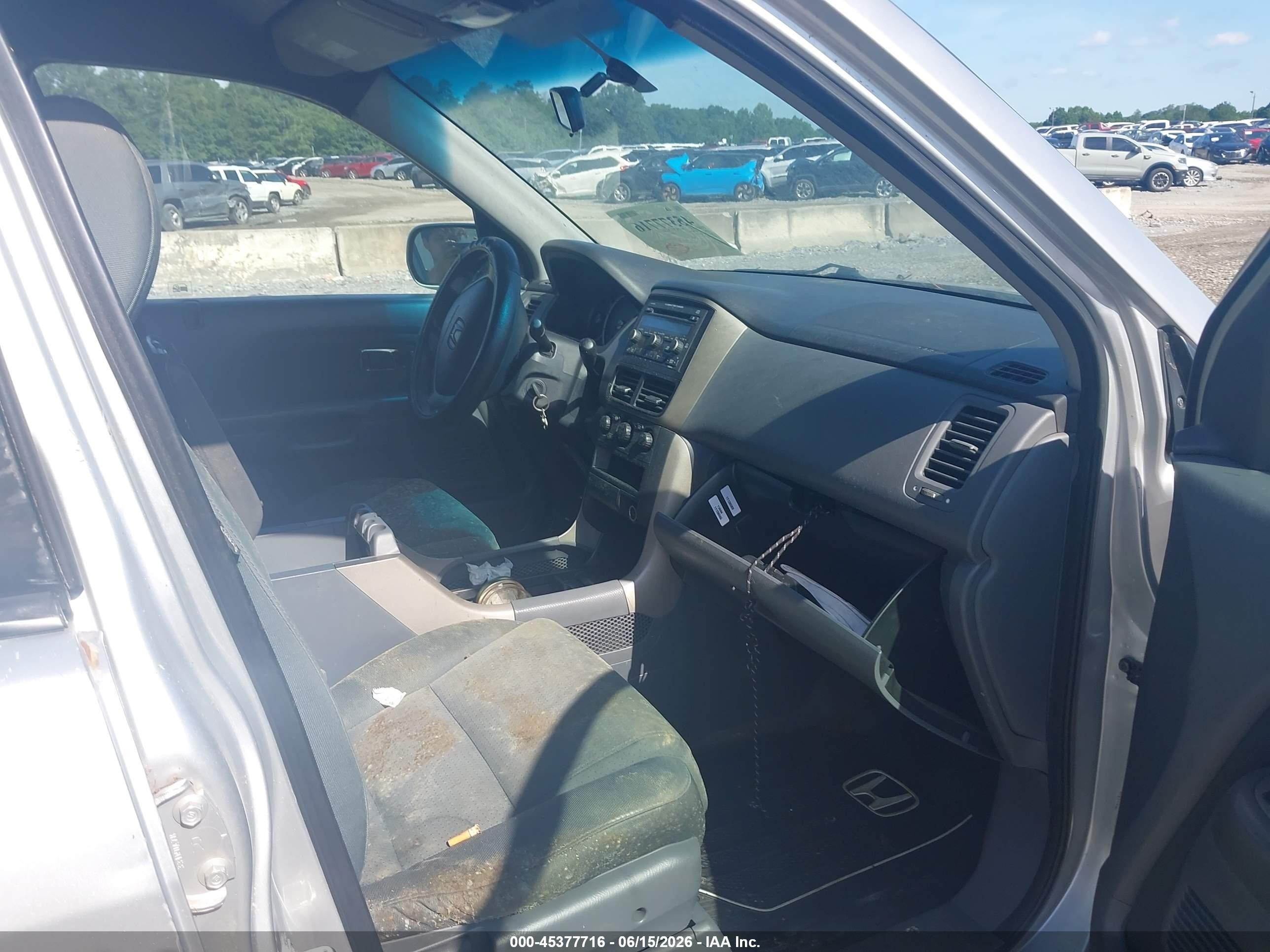 2008 Honda Pilot Vp Silver vin: 5FNYF28298B020070