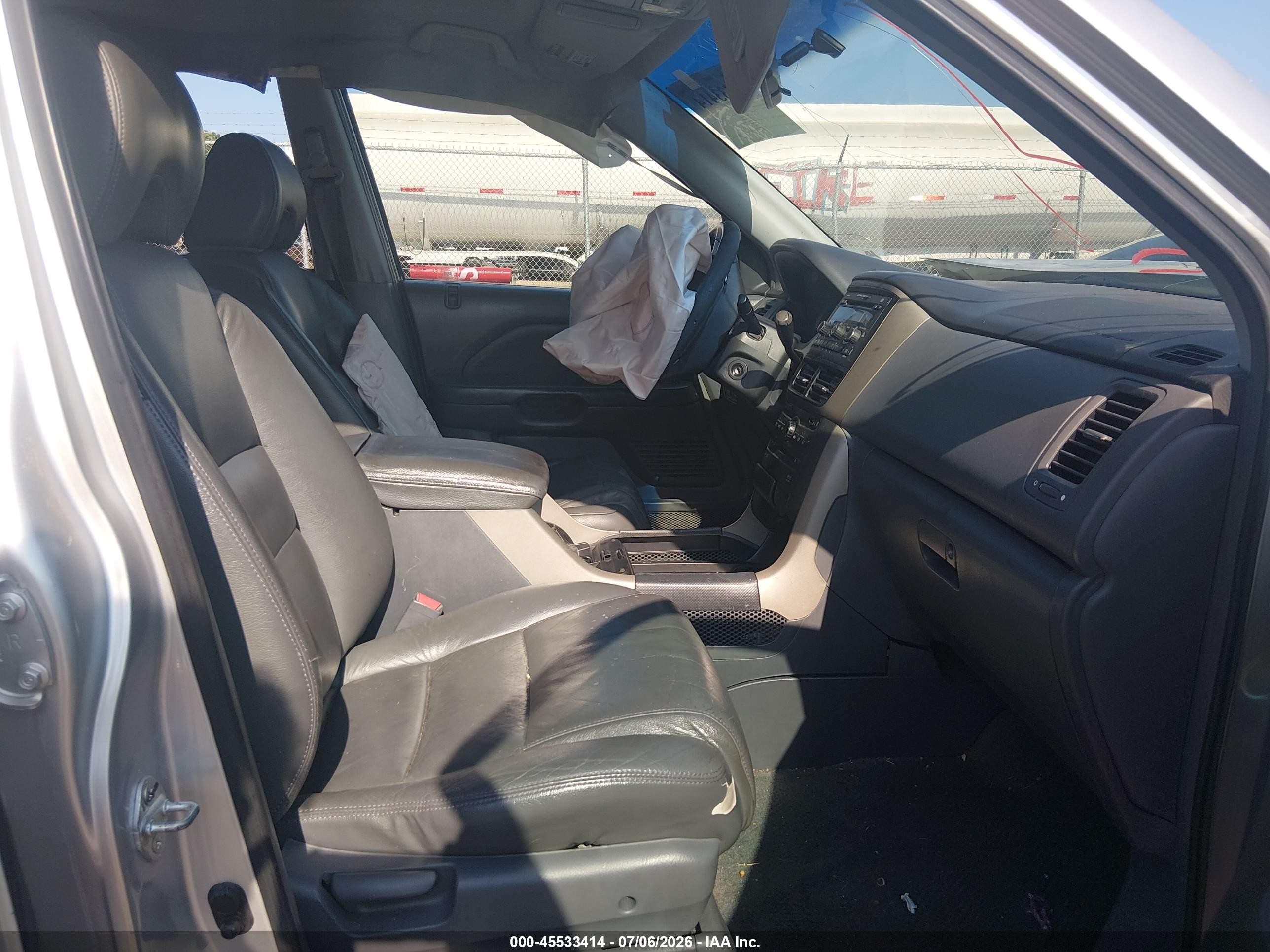 2008 Honda Pilot Se Silver vin: 5FNYF28338B012801