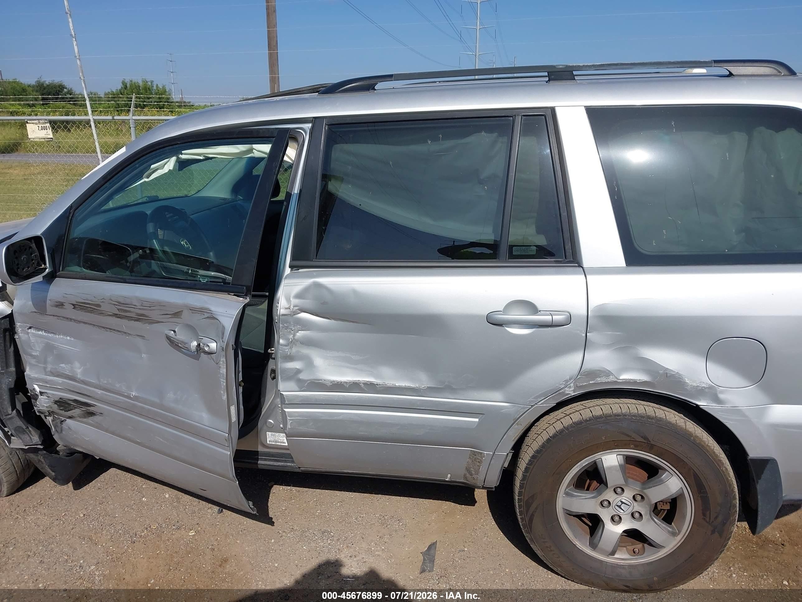 2008 Honda Pilot Se Silver vin: 5FNYF28388B002023