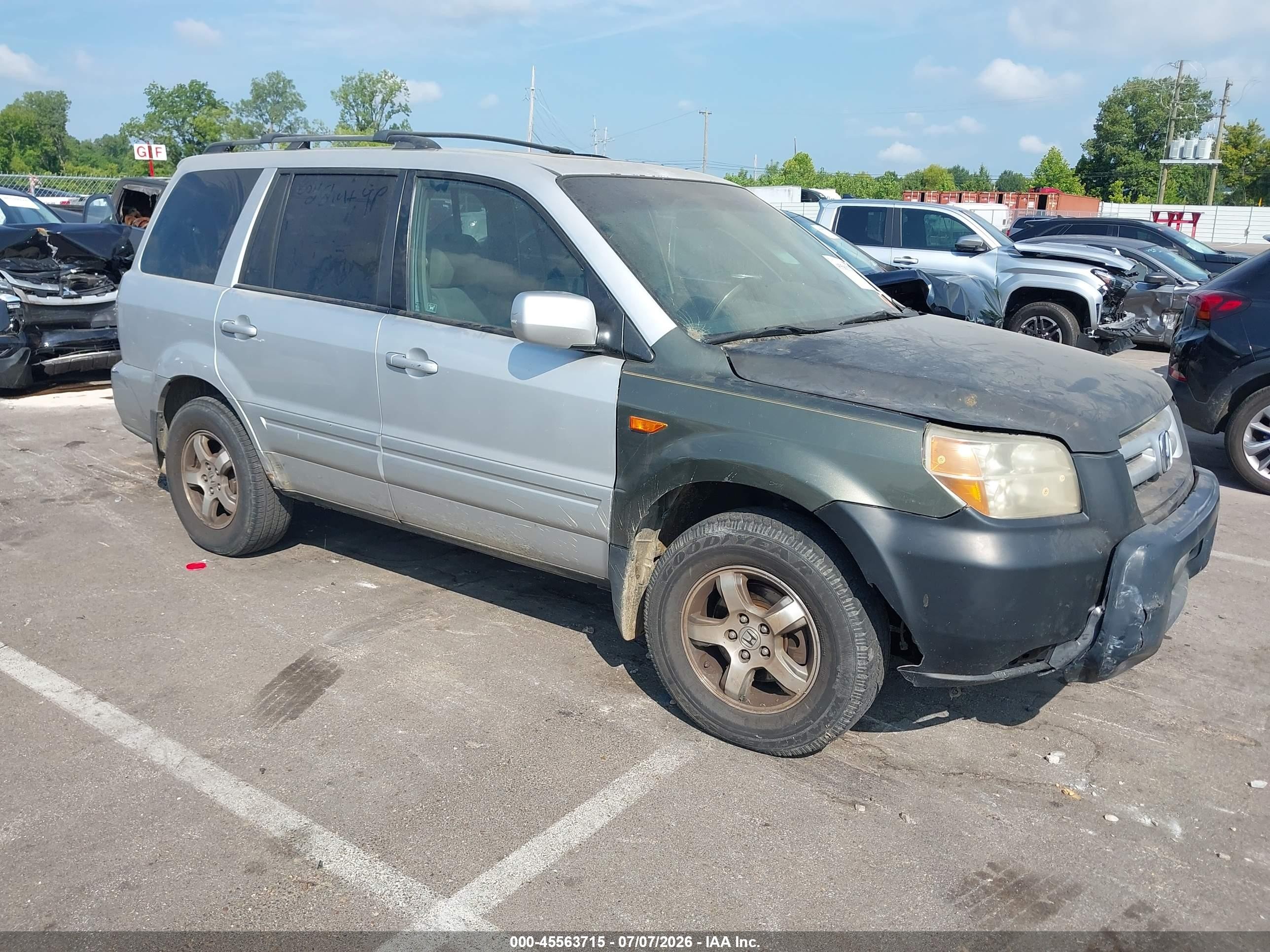 2008 Honda Pilot Se Gray vin: 5FNYF28388B021784