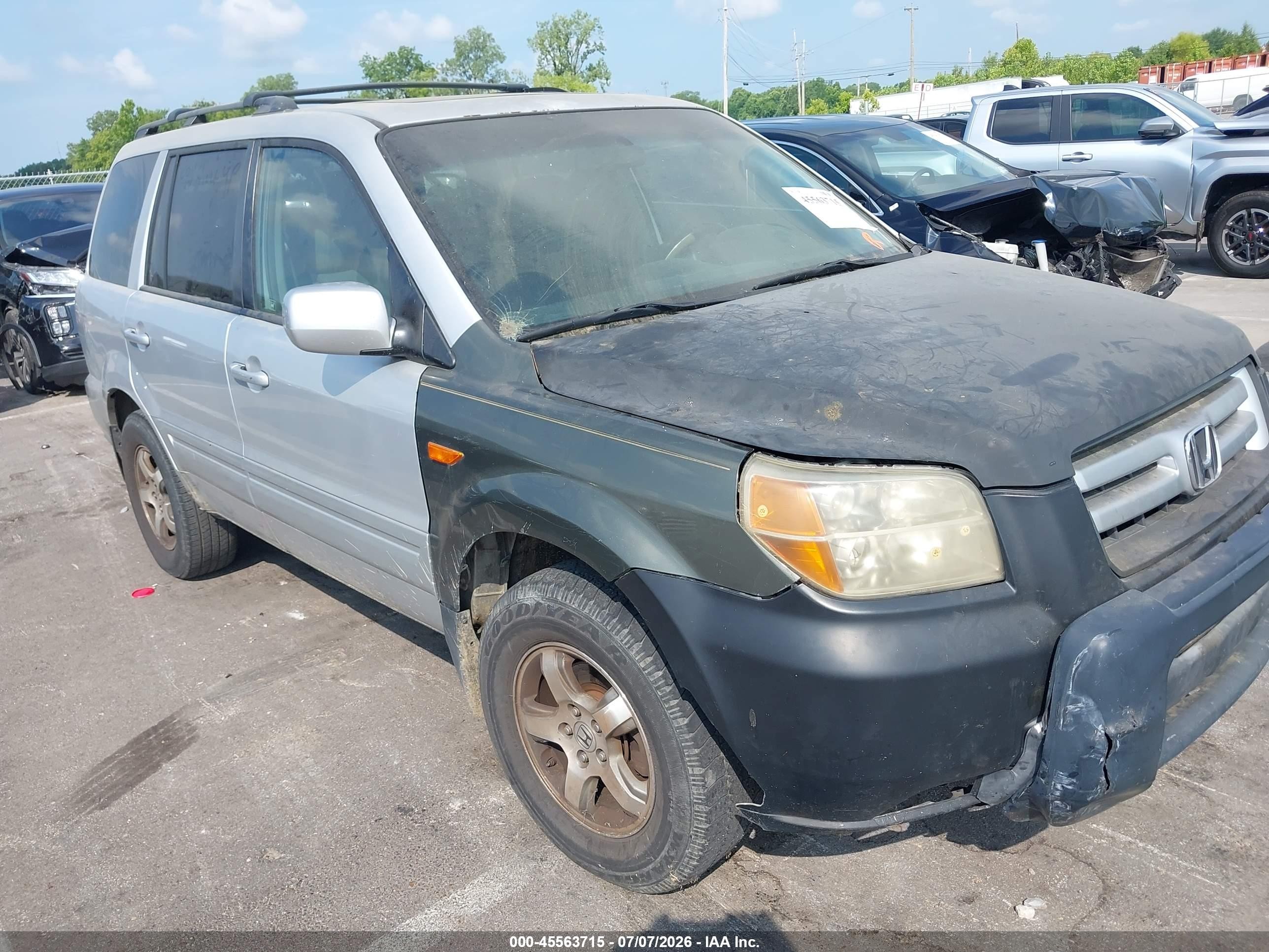 2008 Honda Pilot Se Gray vin: 5FNYF28388B021784
