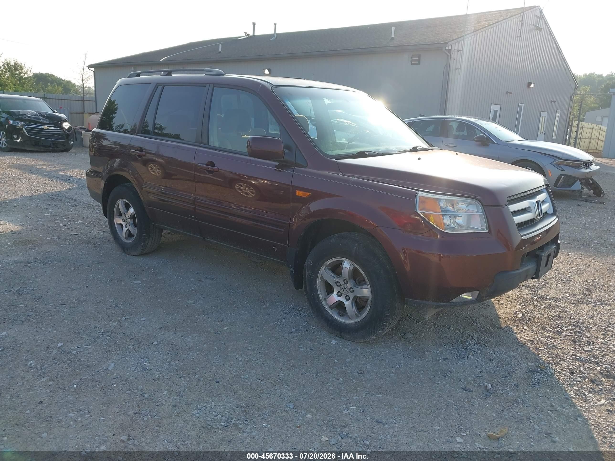 2008 Honda Pilot Ex Red vin: 5FNYF28418B009257