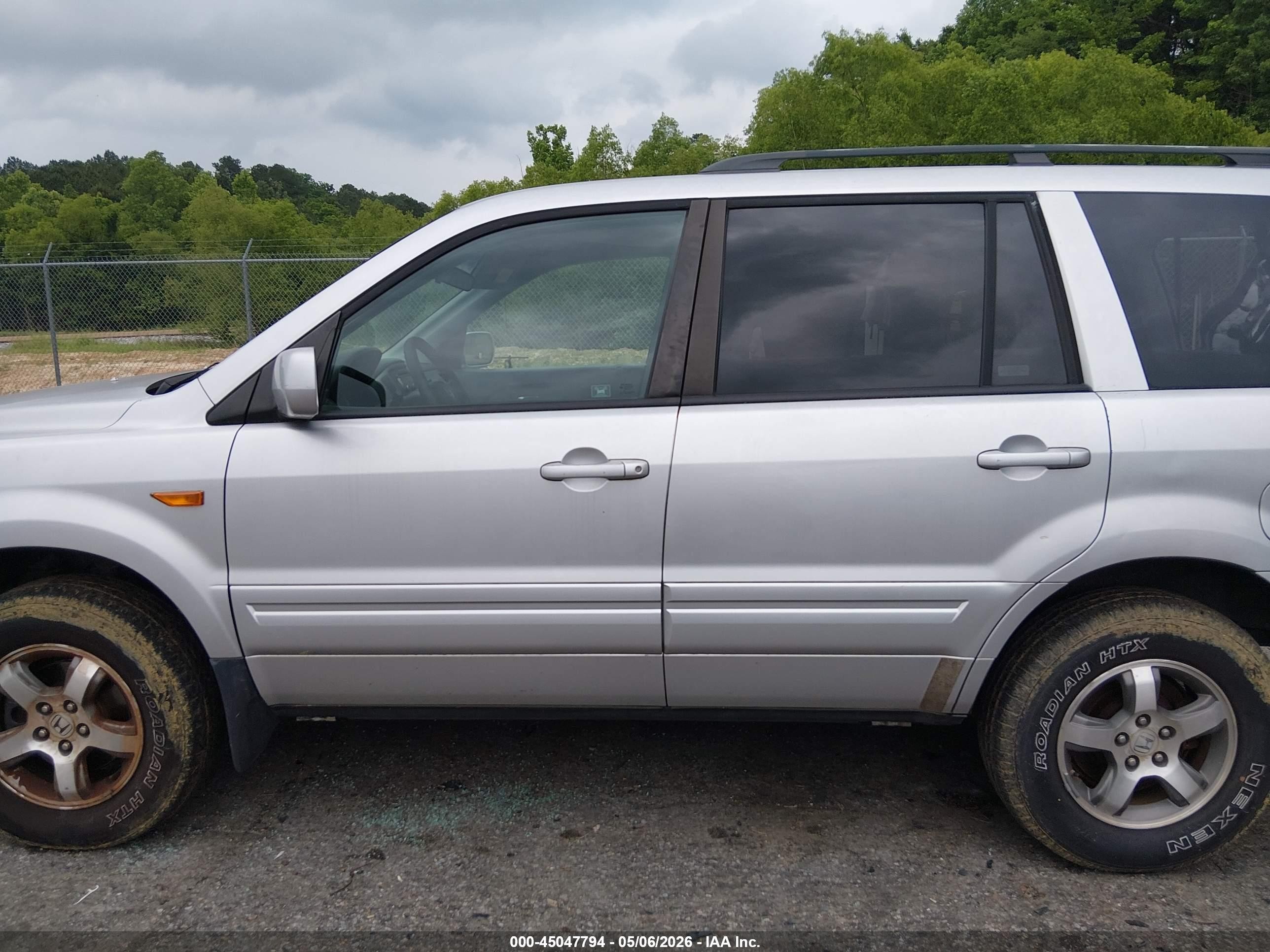 2007 Honda Pilot Ex Silver vin: 5FNYF28477B019483