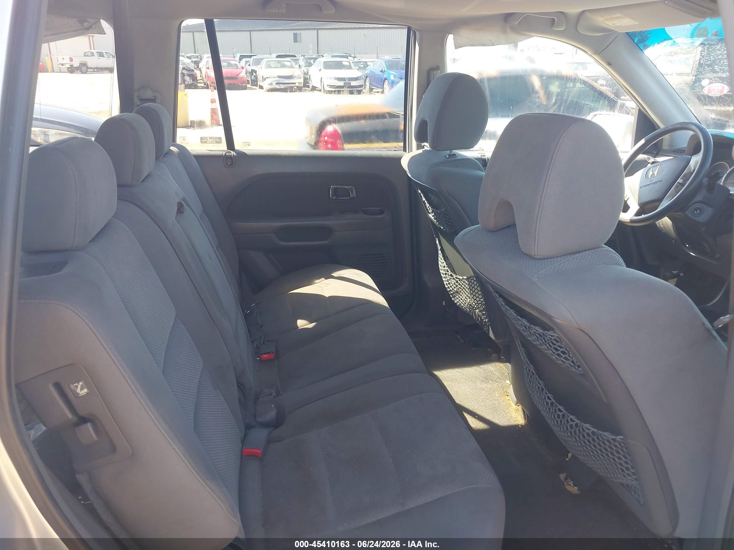 2006 Honda Pilot Ex Silver vin: 5FNYF284X6B044246