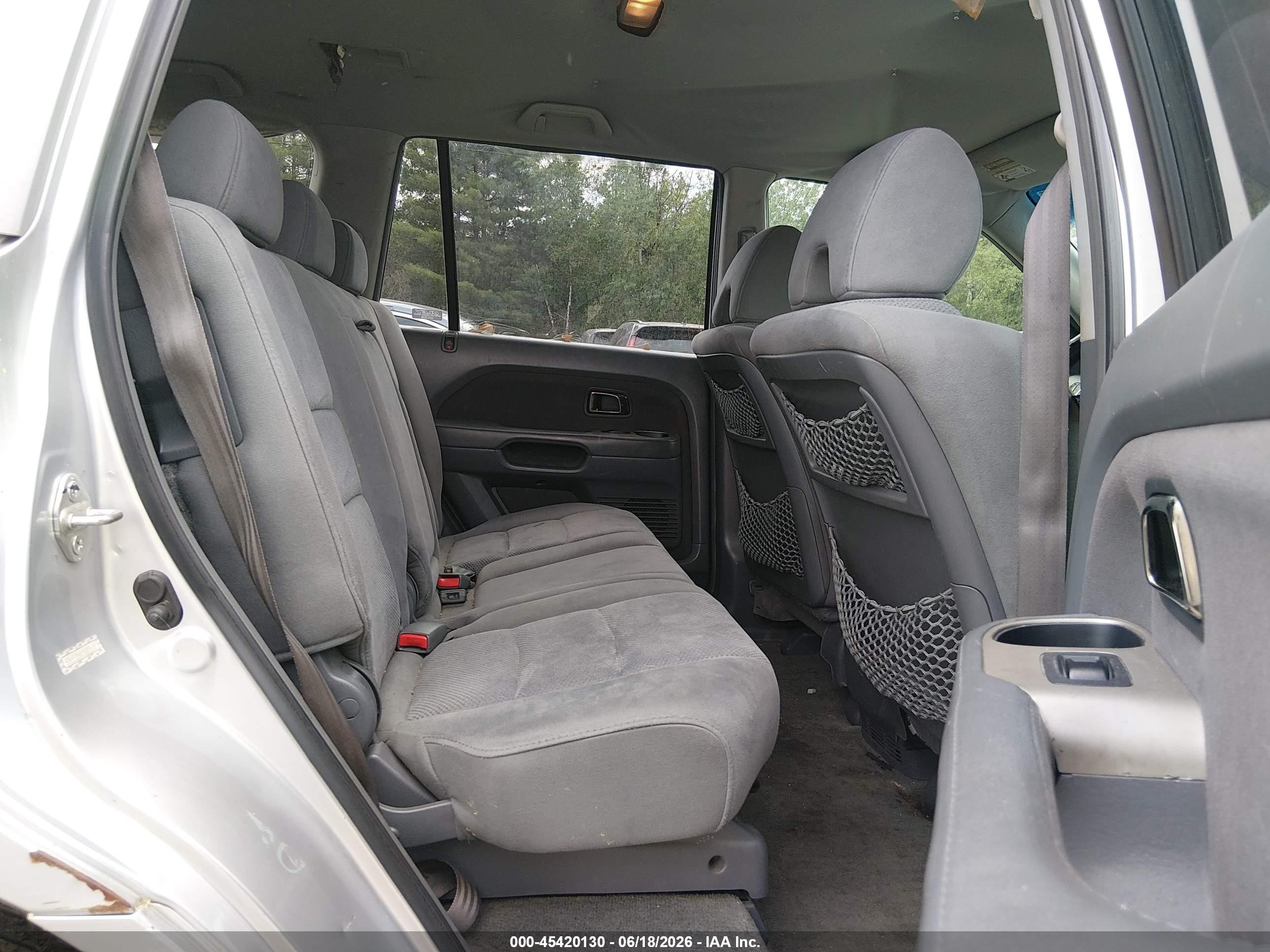 2007 Honda Pilot Ex Silver vin: 5FNYF284X7B007618
