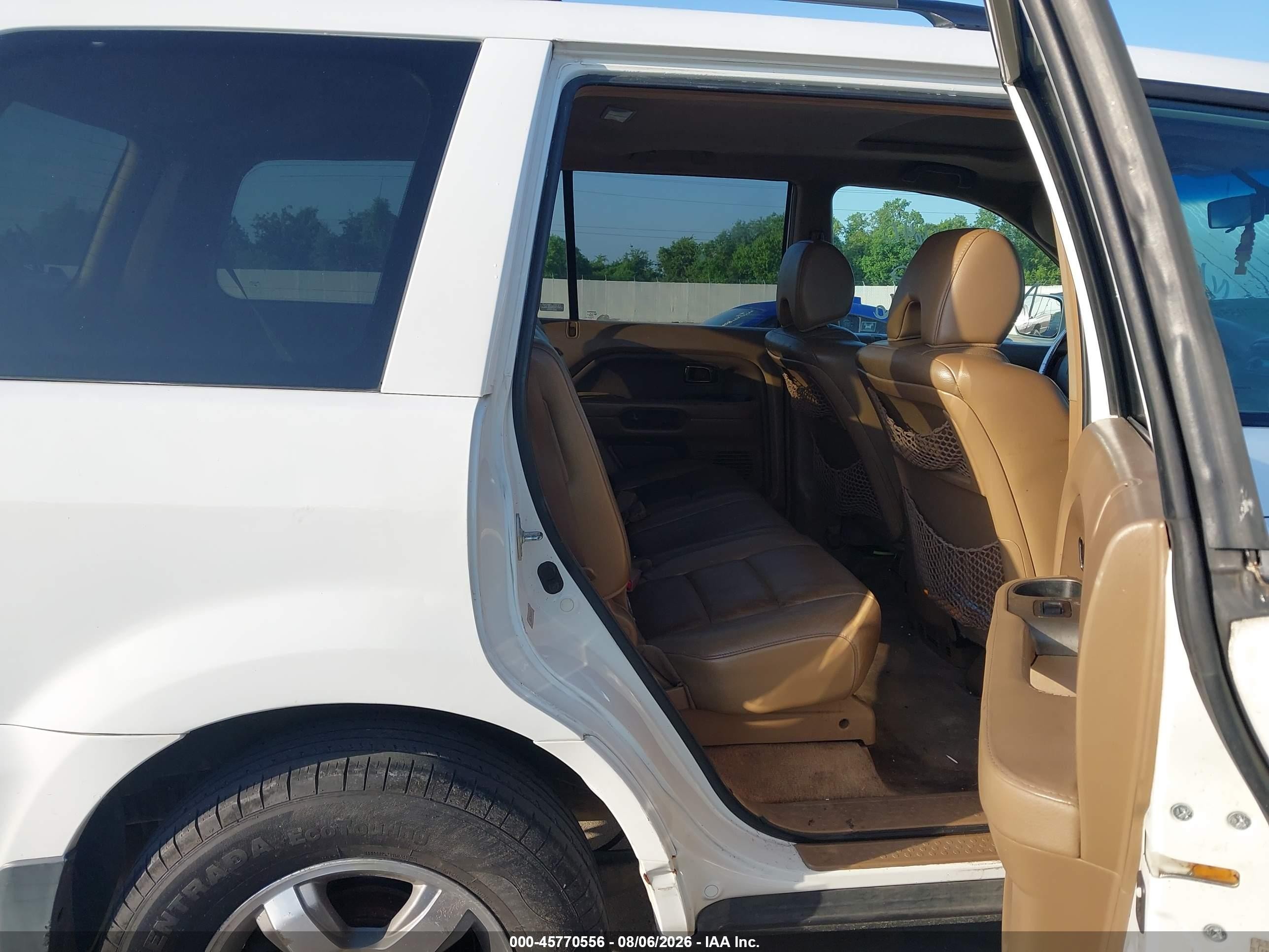 2007 Honda Pilot Ex-l White vin: 5FNYF28557B040759