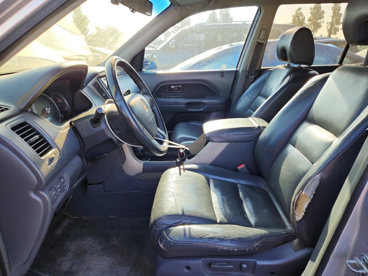 2006 Honda Pilot Ex Silver vin: 5FNYF28576B027221